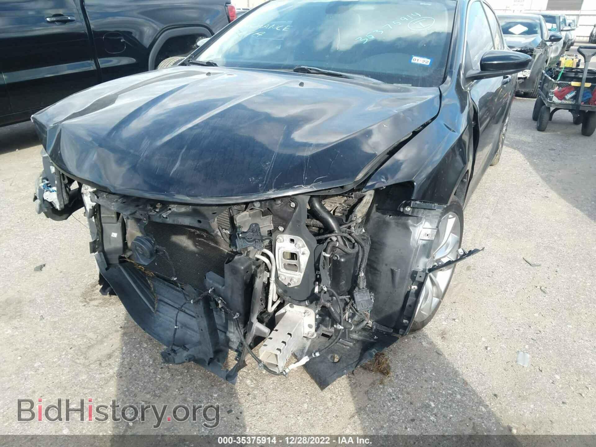2016 CHRYSLER 200 - VIN: 1C3CCCAB4GN109052 - Photo 2