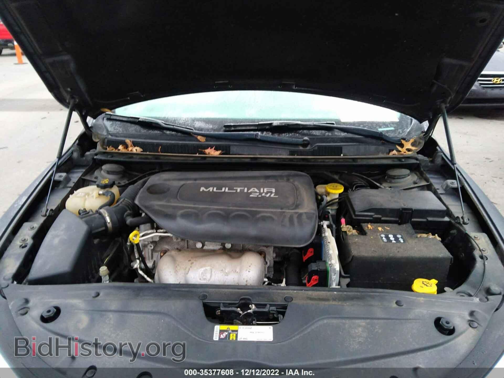 2016 CHRYSLER 200 - VIN: 1C3CCCAB9GN179808 - Фото 10