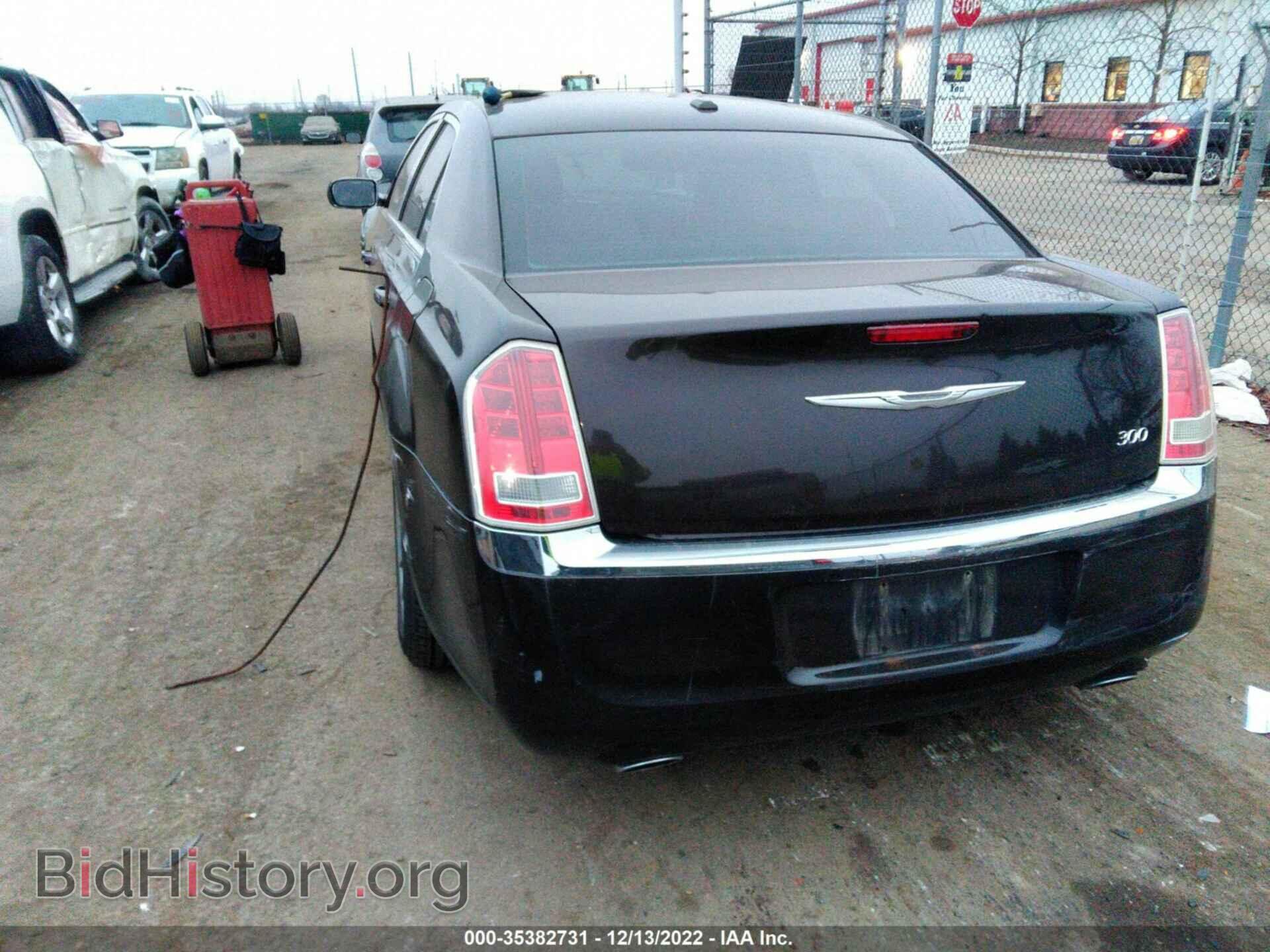 2012 CHRYSLER 300 - VIN: 2C3CCAAG0CH141211 - Фото 3
