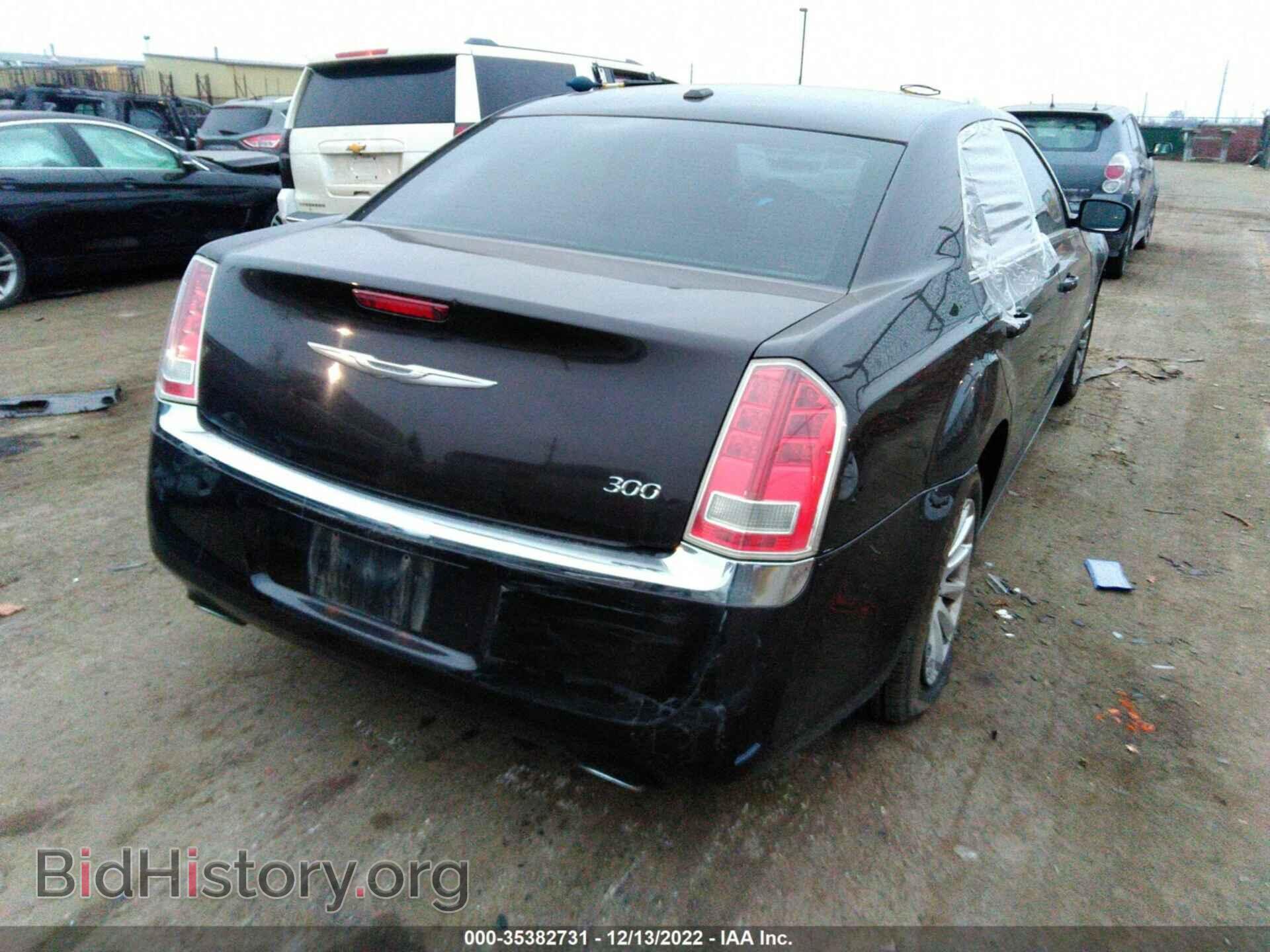 2012 CHRYSLER 300 - VIN: 2C3CCAAG0CH141211 - Фото 4
