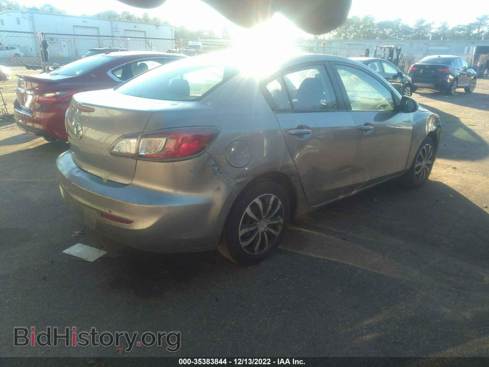 2013 MAZDA MAZDA3 - VIN: JM1BL1TF6D1730503 - Фото 4