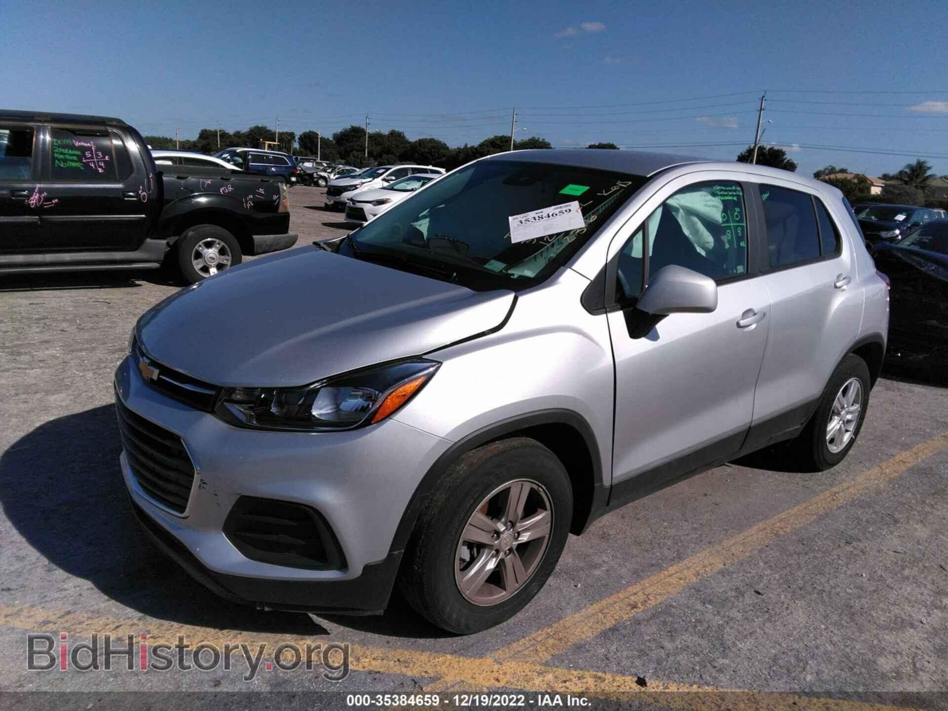 2022 CHEVROLET TRAX - VIN: KL7CJKSM7NB522316 - Фото 2