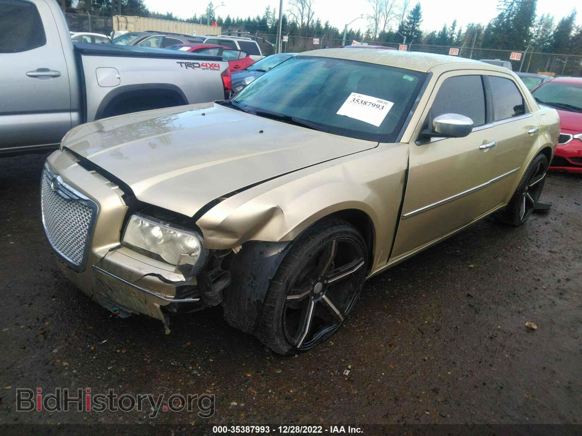 2010 CHRYSLER 300 - VIN: 2C3CA5CV3AH189176 - Фото 2
