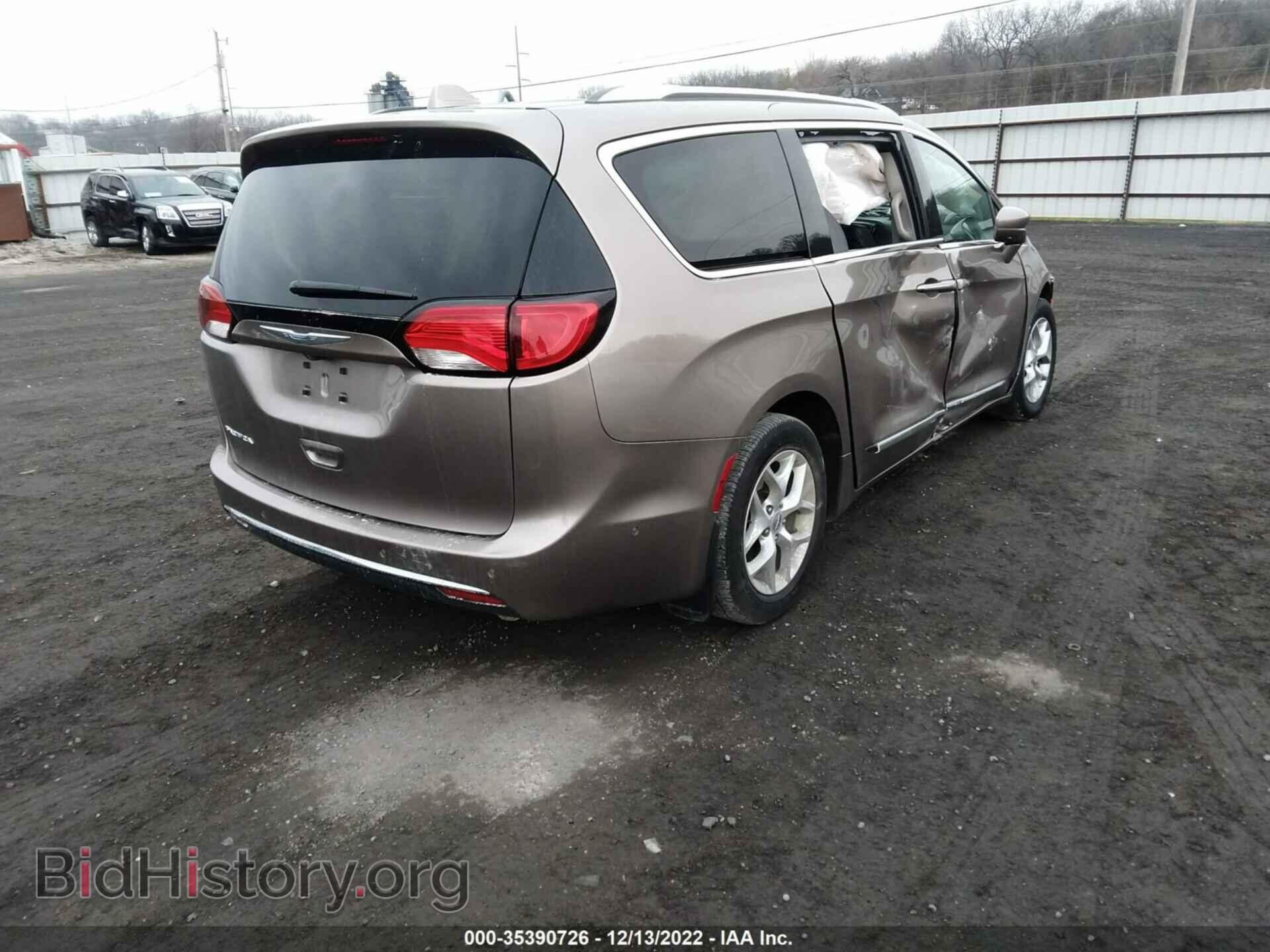 2017 CHRYSLER PACIFICA - VIN: 2C4RC1EG8HR683769 - Фото 4