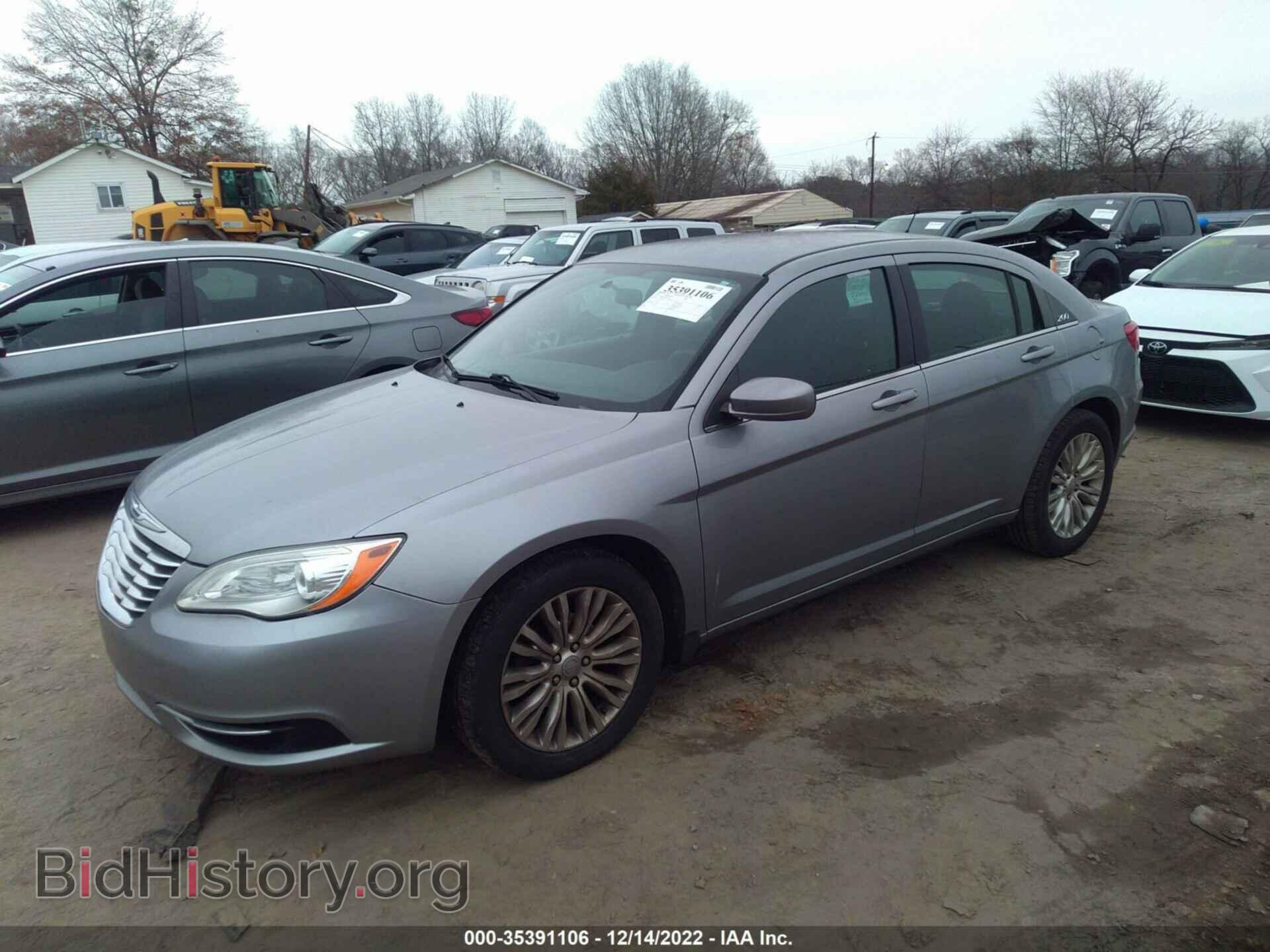 2013 CHRYSLER 200 - VIN: 1C3CCBBB6DN693748 - Фото 2