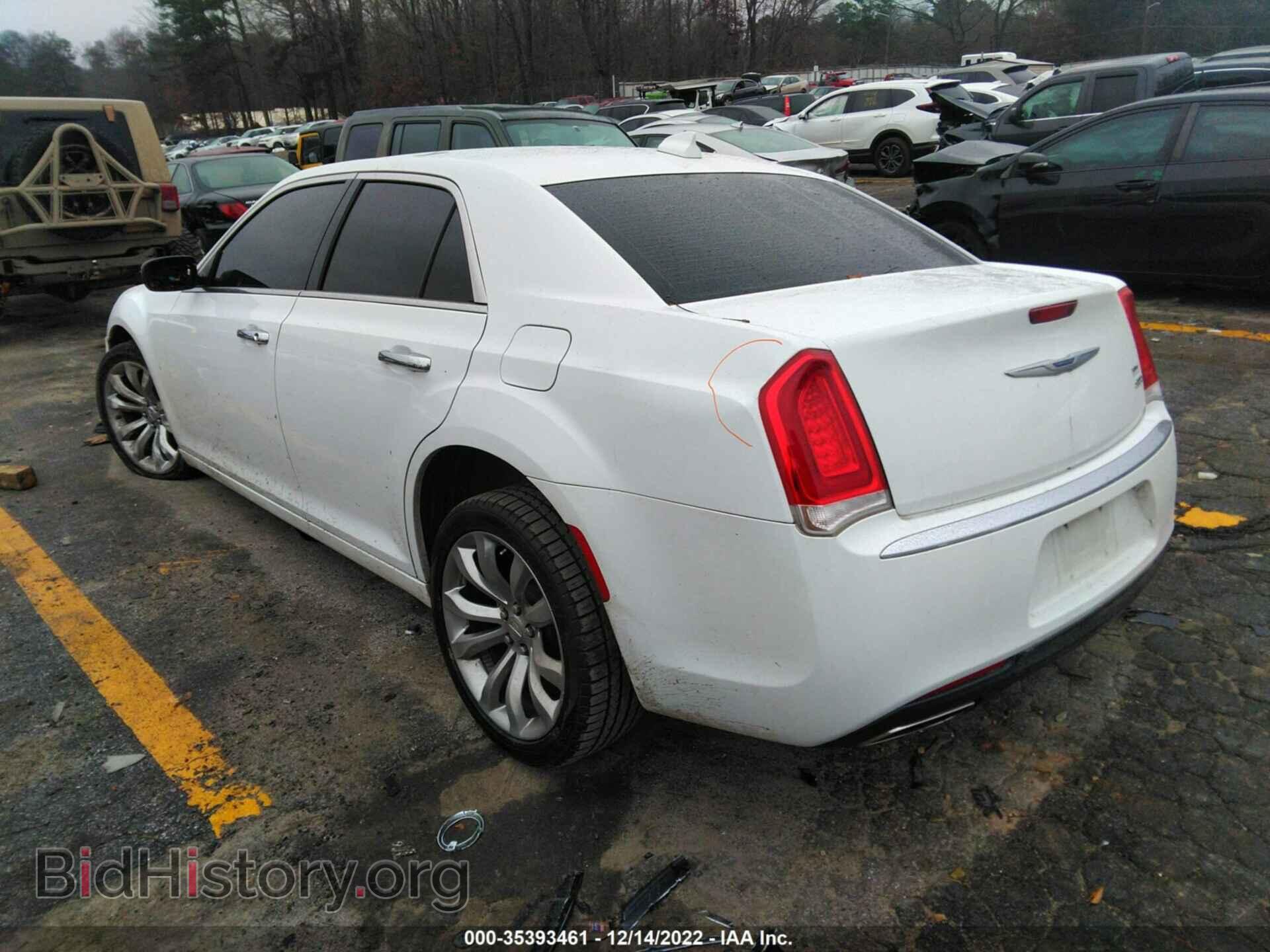 2019 CHRYSLER 300 - VIN: 2C3CCAEG8KH536441 - Фото 3
