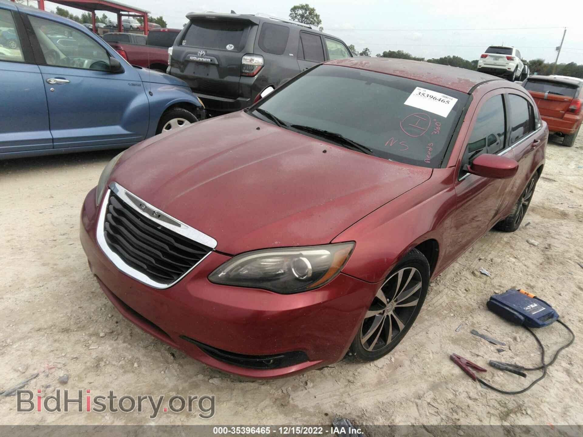 2011 CHRYSLER 200 - VIN: 1C3BC8FG9BN566932 - Photo 2