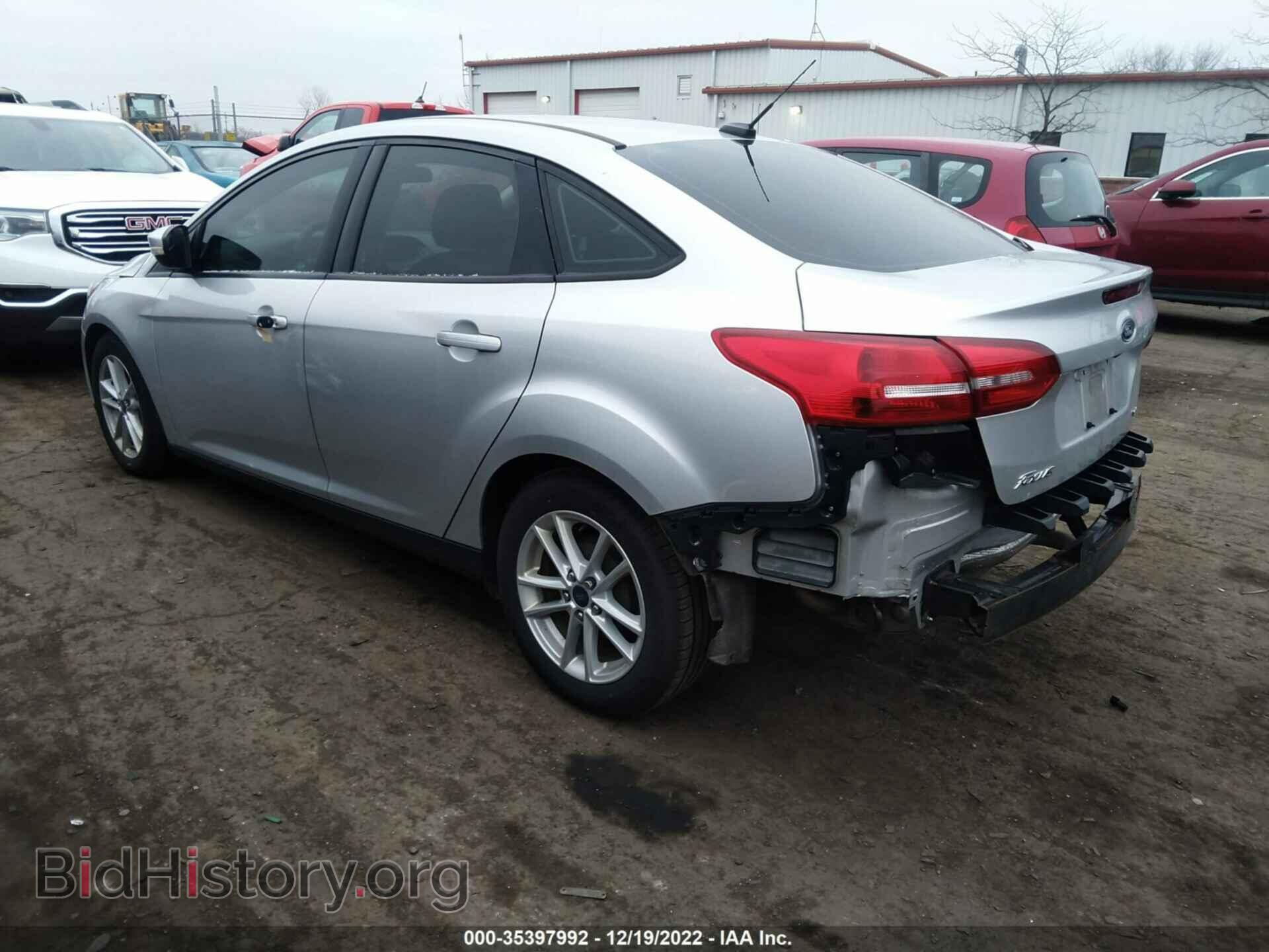 2017 FORD FOCUS - VIN: 1FADP3F2XHL257612 - Фото 3