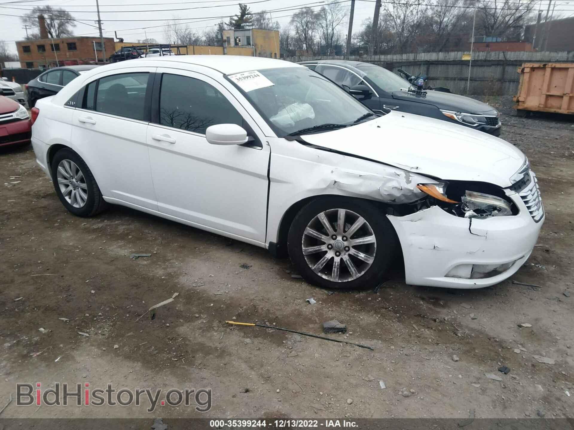 Photo 1C3BC1FB2BN555170 - CHRYSLER 200 2011