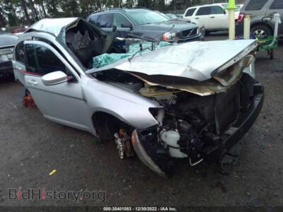 2011 Chrysler 200 Touring, silver — VIN 1C3BC1FB2BN555668, IAAI