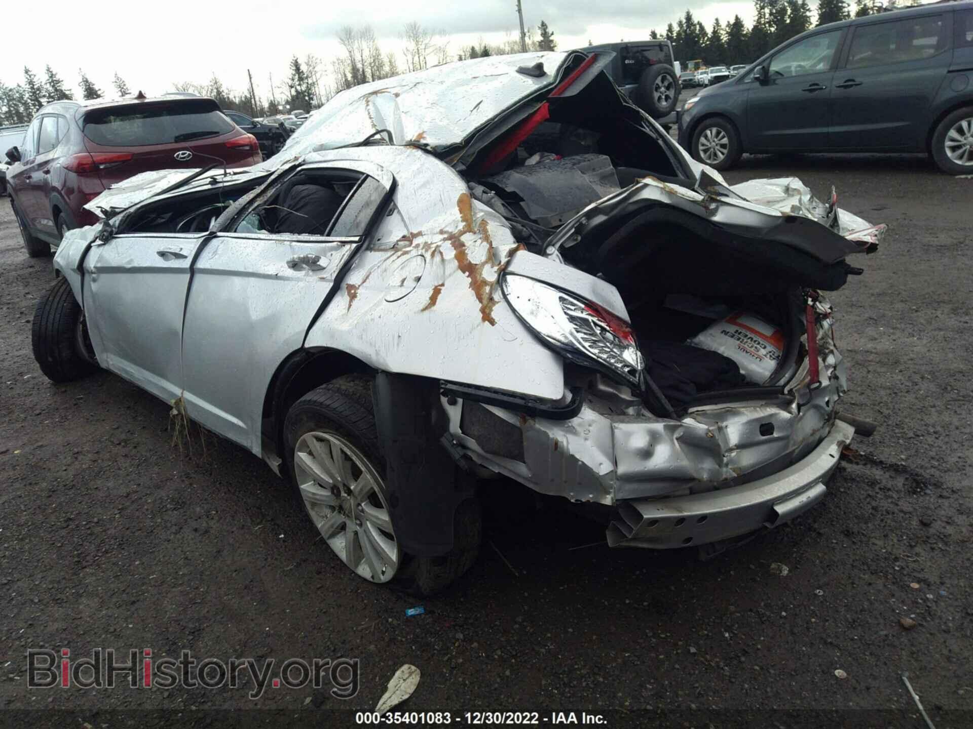 2011 CHRYSLER 200 - VIN: 1C3BC1FB2BN555668 - Фото 3