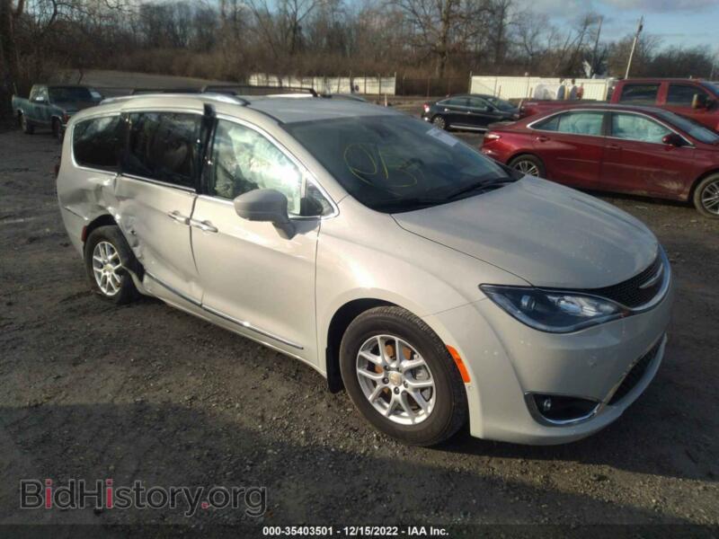 2020 Chrysler PACIFICA Touring L (VIN 2C4RC1BG9LR271082) — photo 1 of 12, IAAI, damage: right side