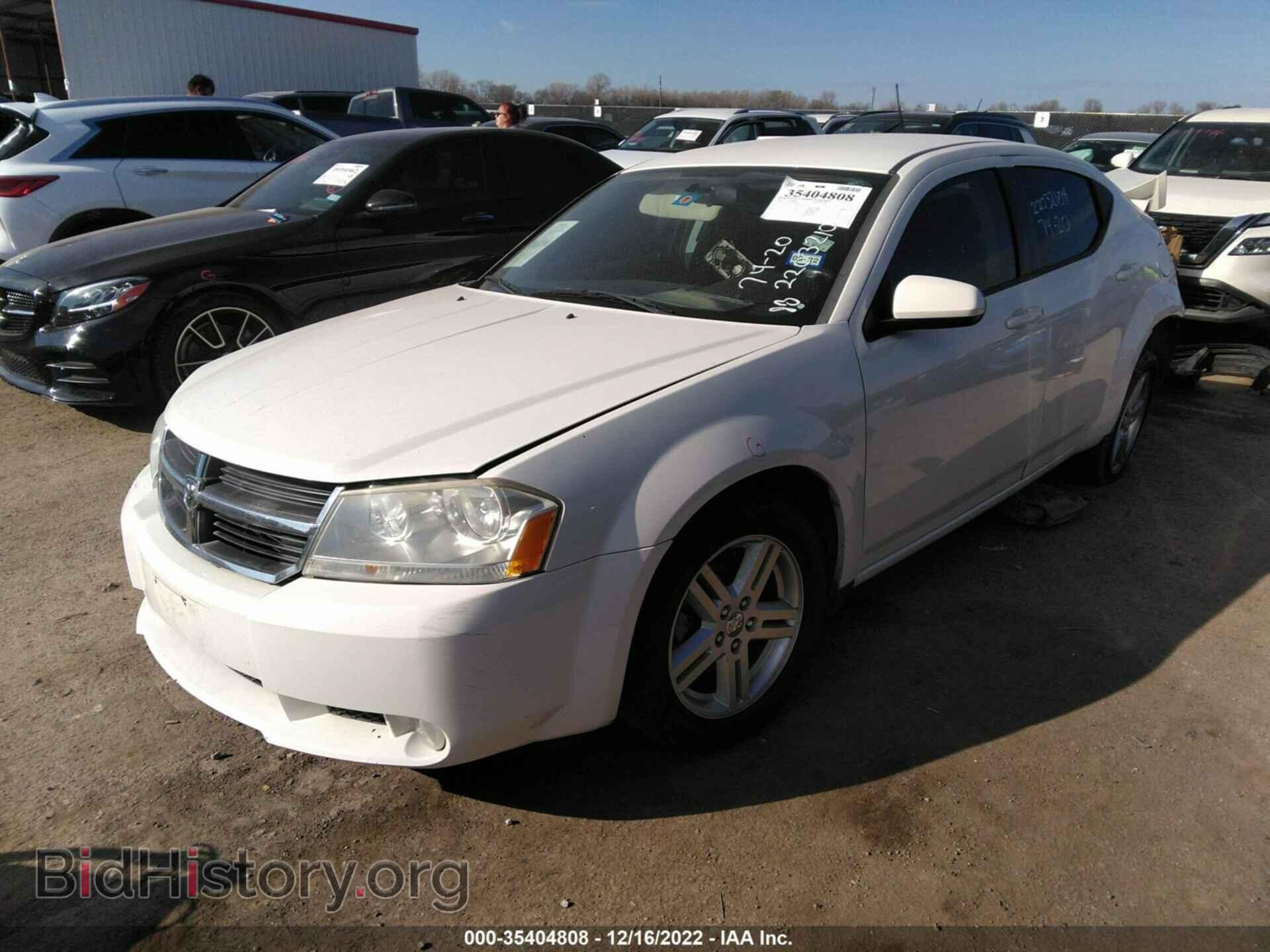 2010 DODGE AVENGER - VIN: 1B3CC5FB5AN199305 - Photo 2