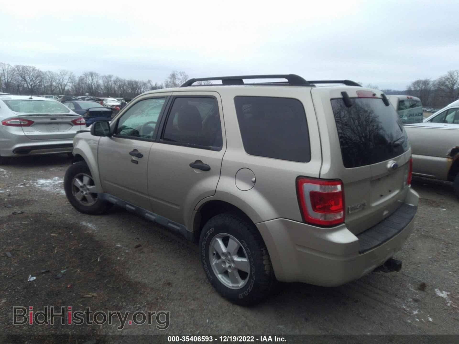 2010 FORD ESCAPE - VIN: 1FMCU9D75AKB95155 - Фото 3