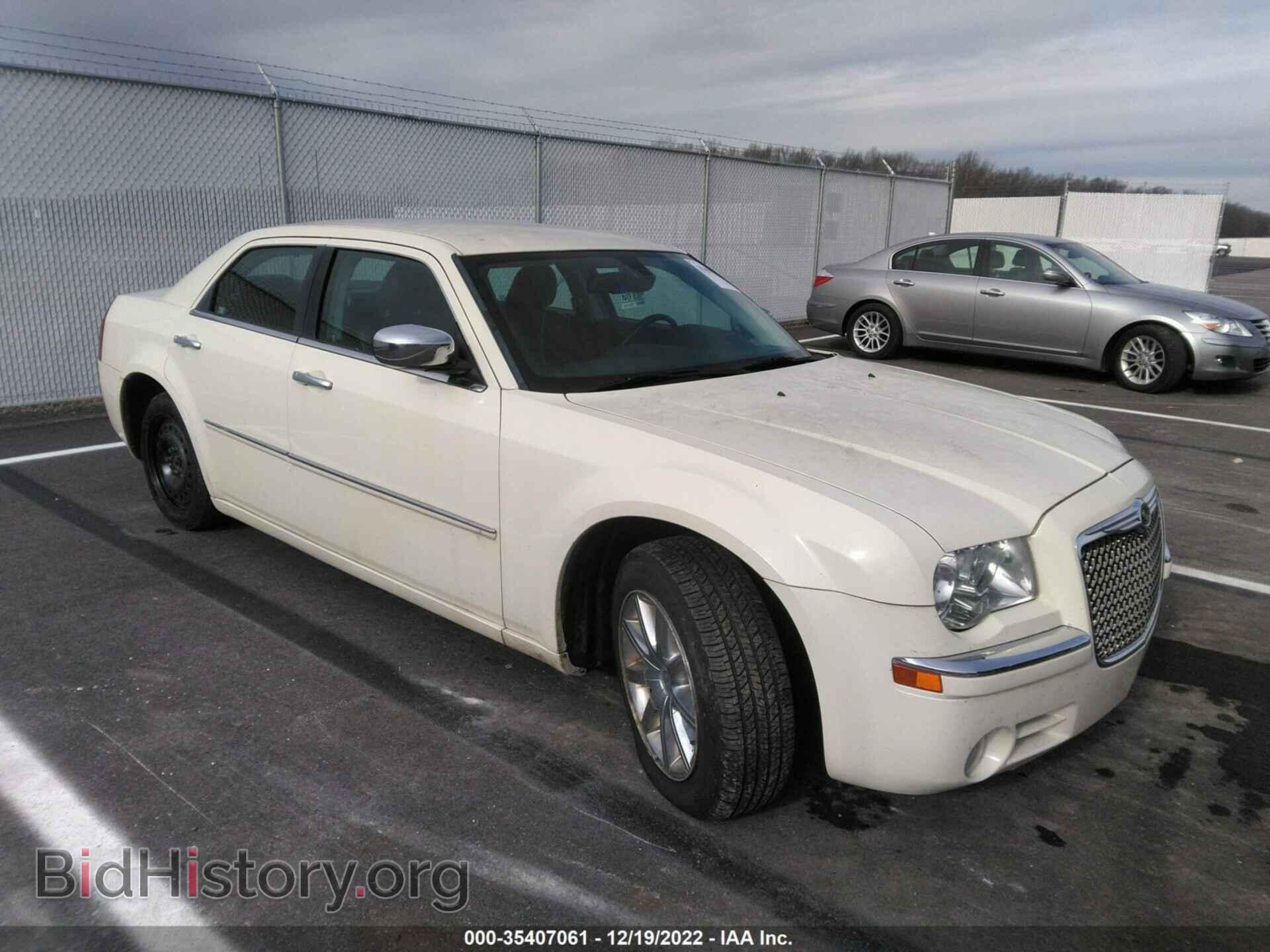 Photo 2C3CA3CV1AH147965 - CHRYSLER 300 2010