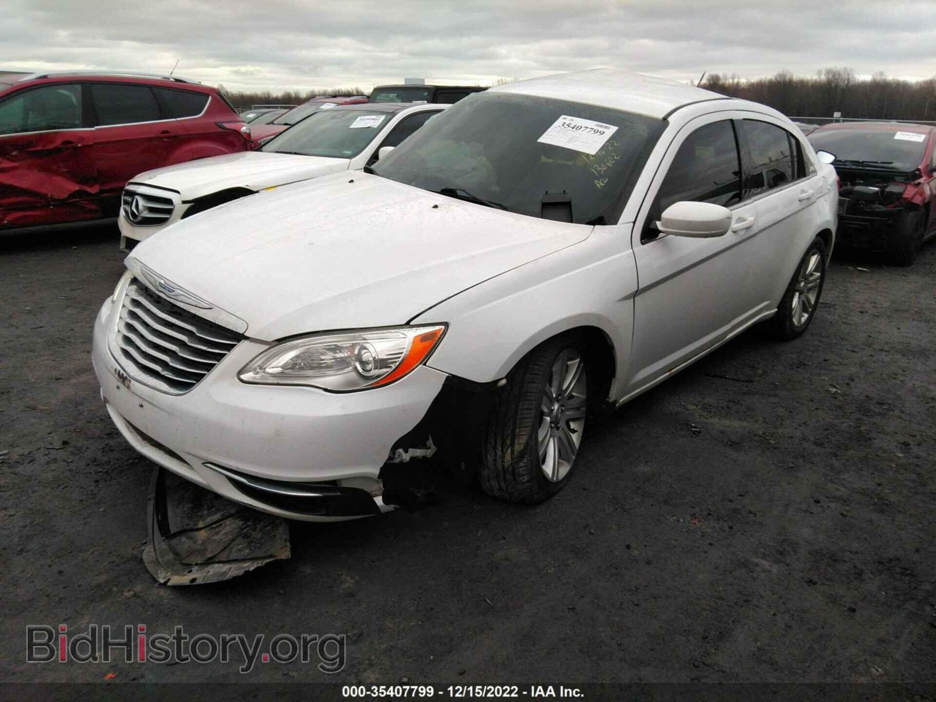 2012 CHRYSLER 200 - VIN: 1C3CCBBB1CN130802 - Photo 2
