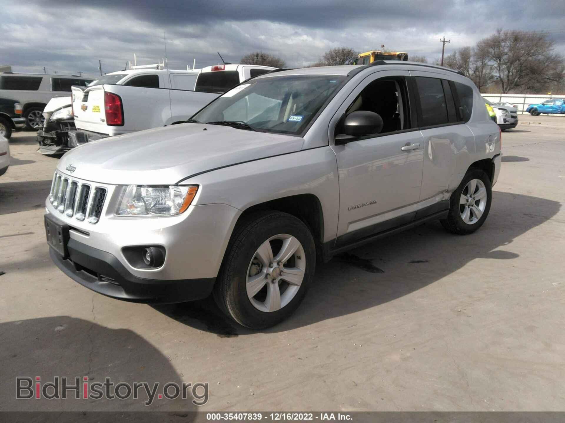 2011 JEEP COMPASS - VIN: 1J4NT1FB5BD155869 - Фото 2