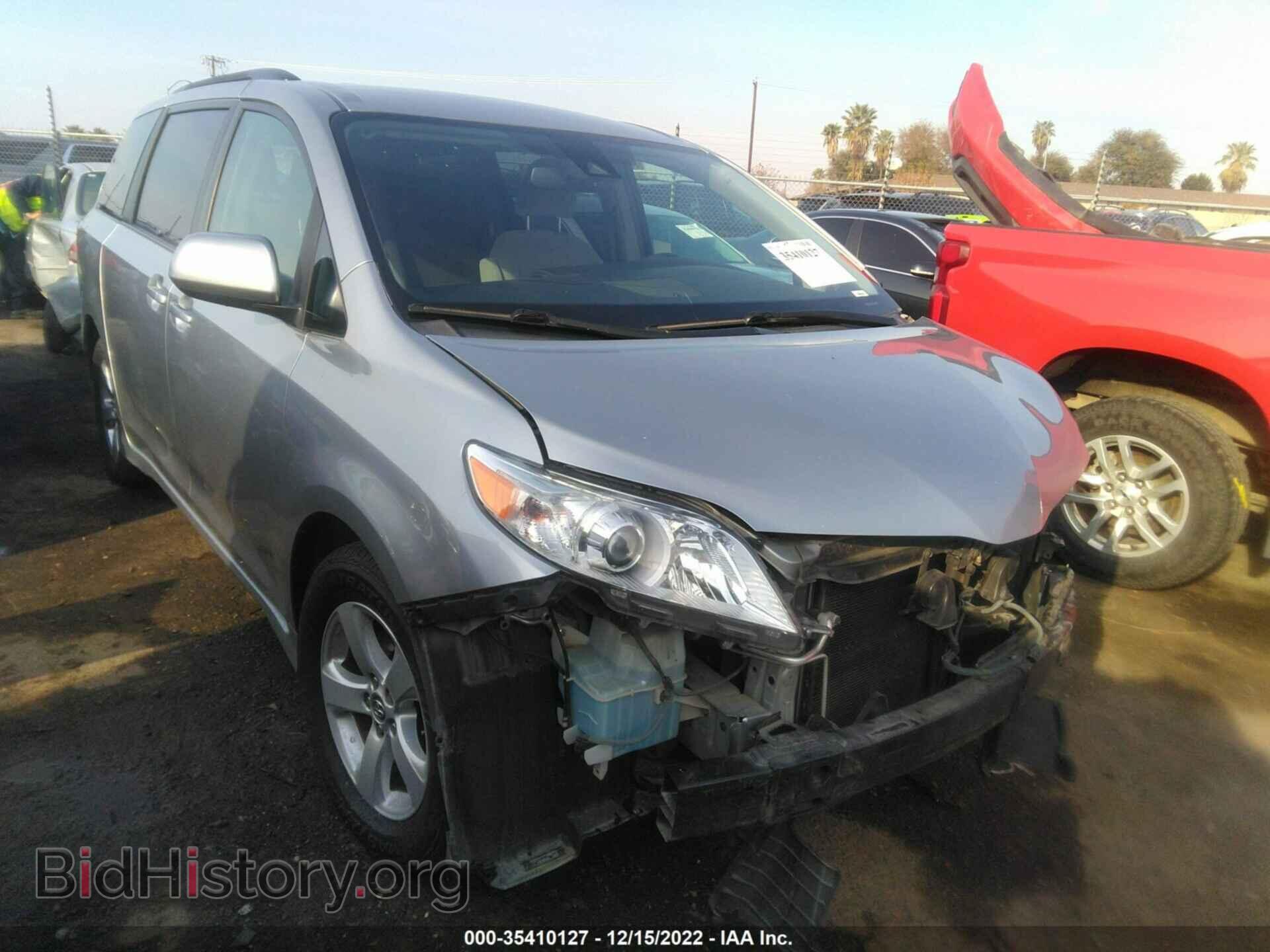 Фотография 5TDKZ3DC5JS927899 - TOYOTA SIENNA 2018