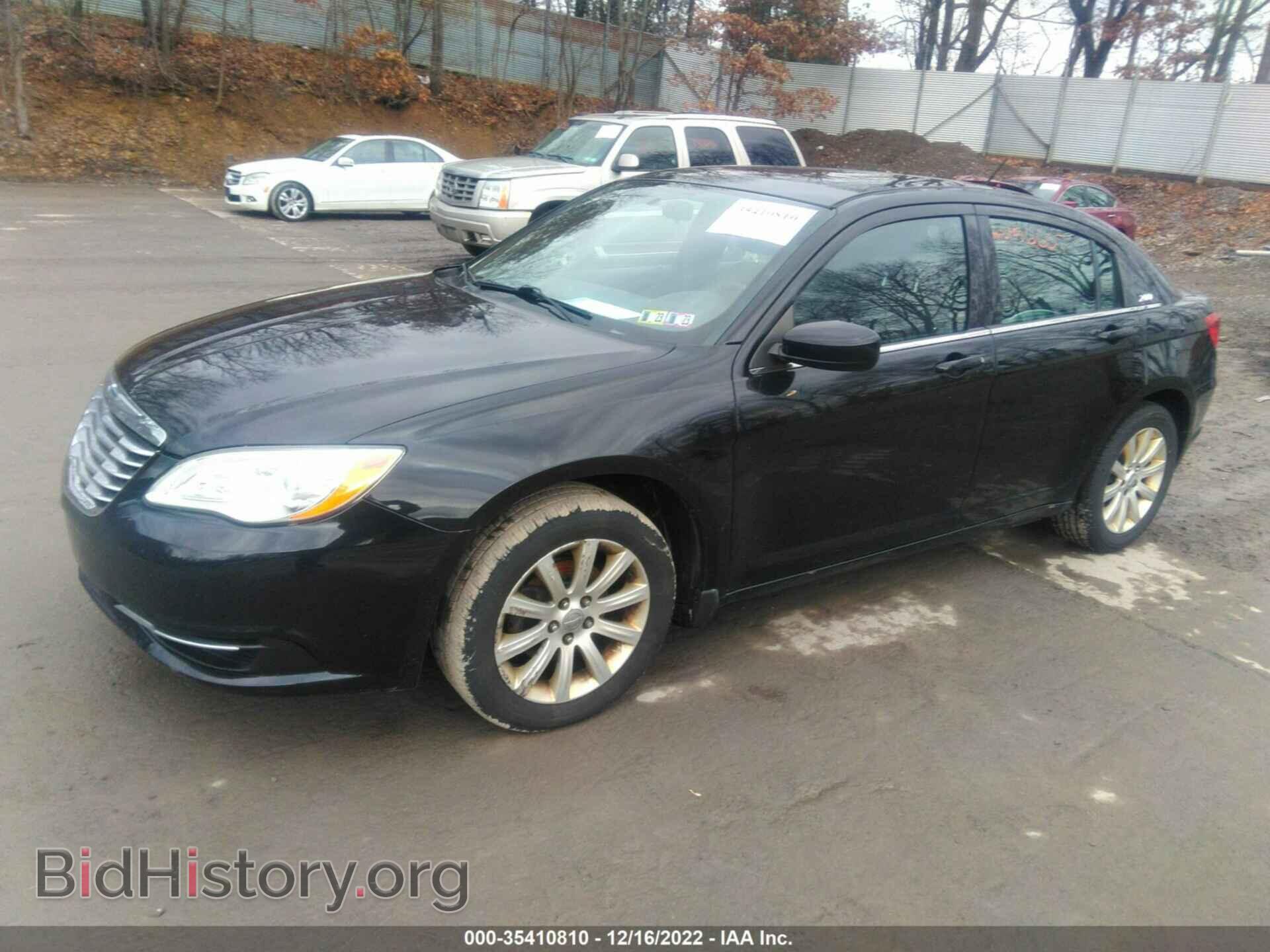 2013 CHRYSLER 200 - VIN: 1C3CCBBB9DN512870 - Фото 2