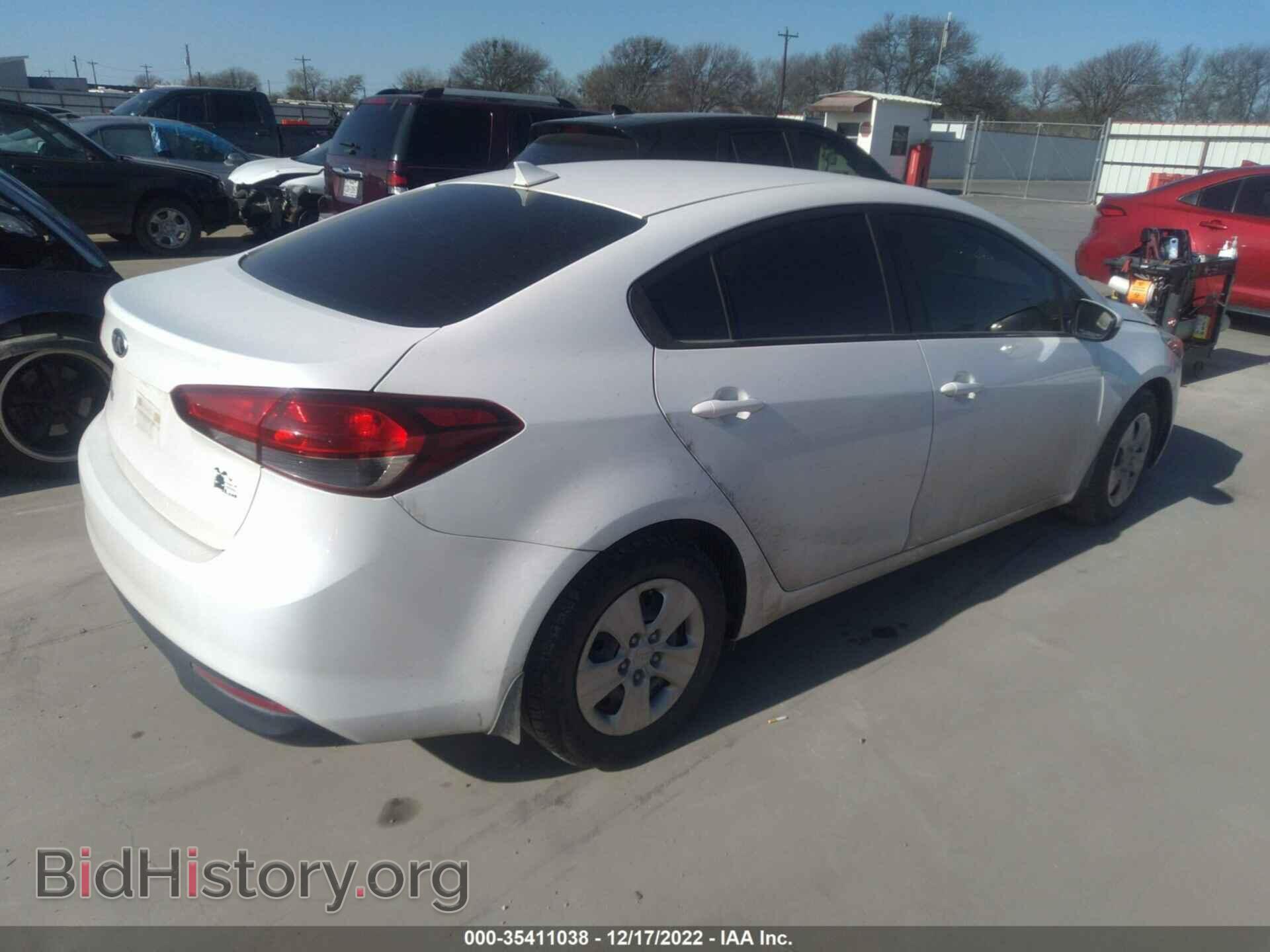 2017 KIA FORTE - VIN: 3KPFL4A79HE012803 - Фото 4