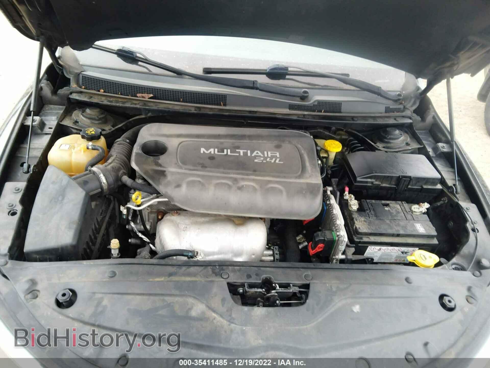 2015 CHRYSLER 200 - VIN: 1C3CCCAB1FN546697 - Фото 10