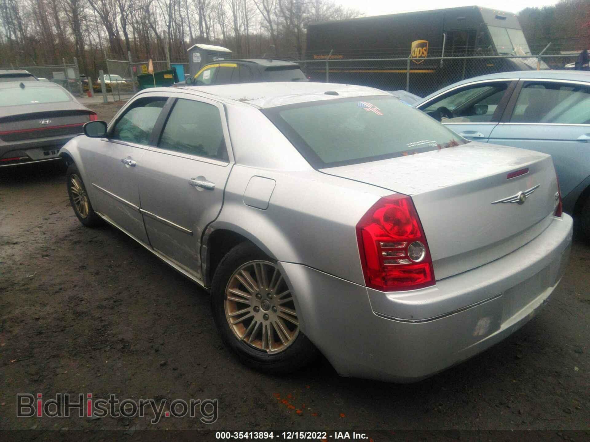 2010 CHRYSLER 300 - VIN: 2C3CA5CV7AH263148 - Фото 3