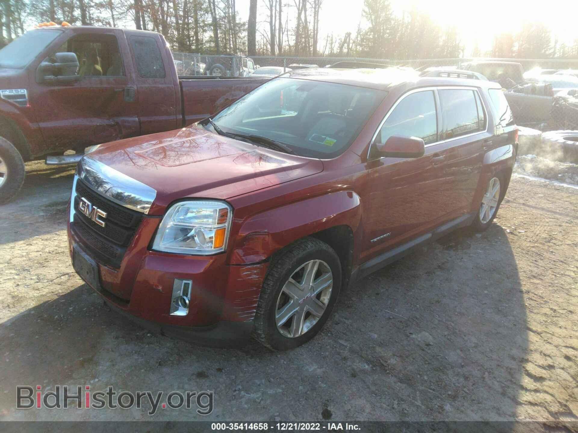 2011 GMC TERRAIN - VIN: 2CTFLVE52B6250079 - Photo 2