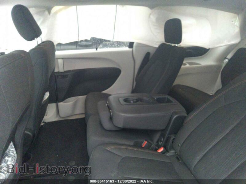 2018 Chrysler PACIFICA (VIN 2C4RC1FG5JR125673) — фото 8 из 12