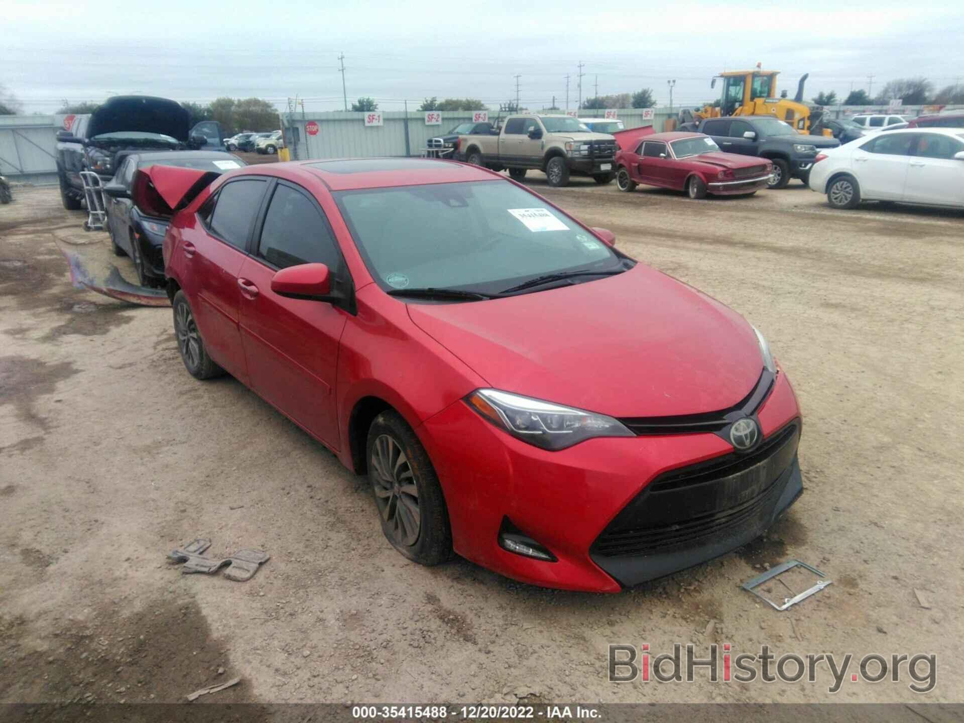 Photo 5YFBURHE7JP776571 - TOYOTA COROLLA 2018