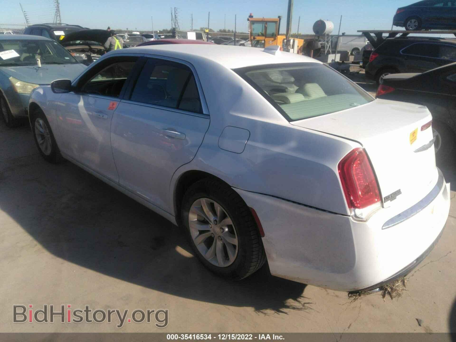 2016 CHRYSLER 300 - VIN: 2C3CCAAG6GH224356 - Фото 3