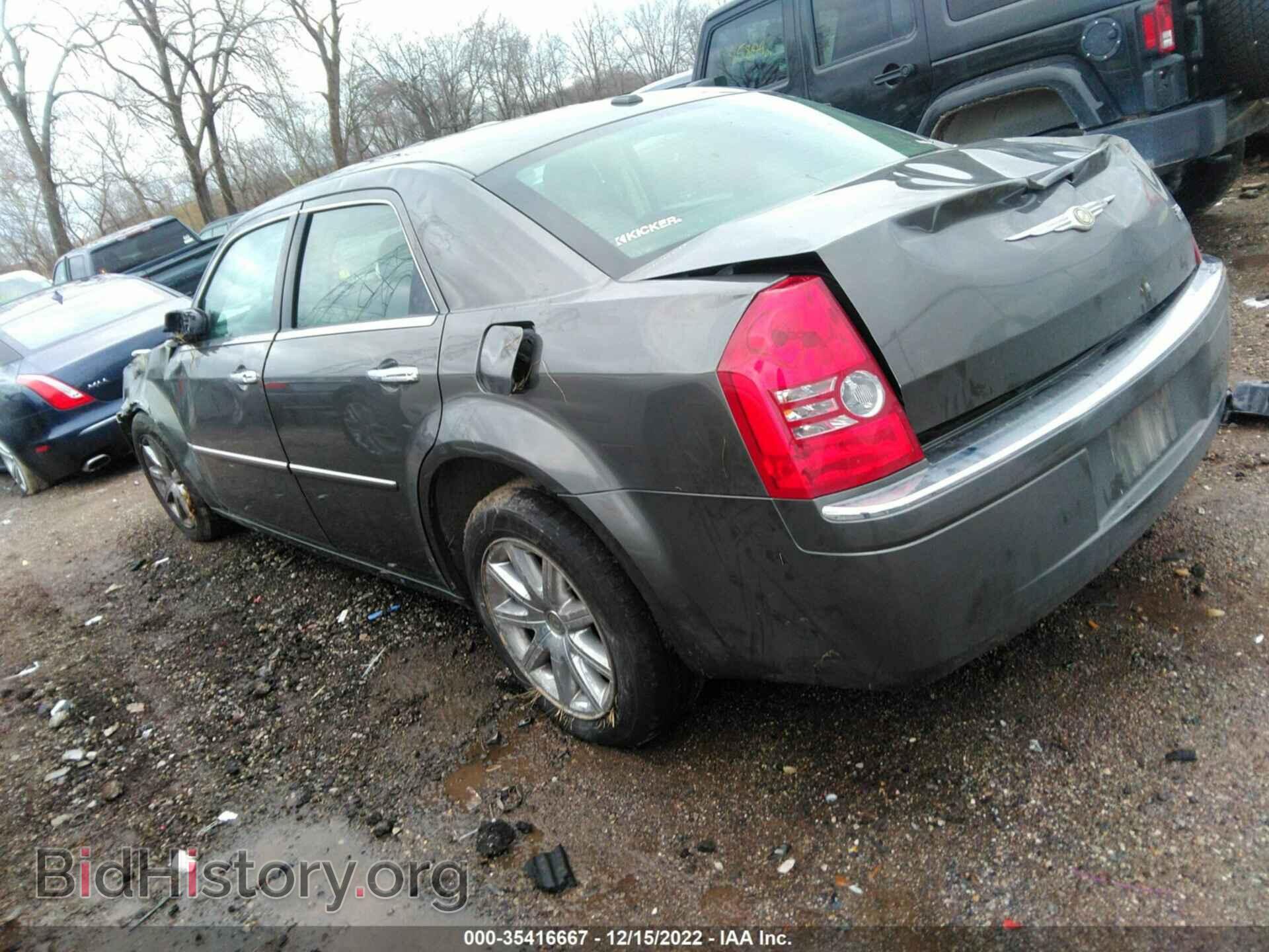 2009 CHRYSLER 300 - VIN: 2C3LA33V69H551744 - Фото 3