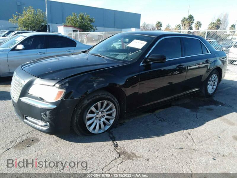 2014 Chrysler 300 (VIN 2C3CCAAG9EH148113) — фото 2 из 11