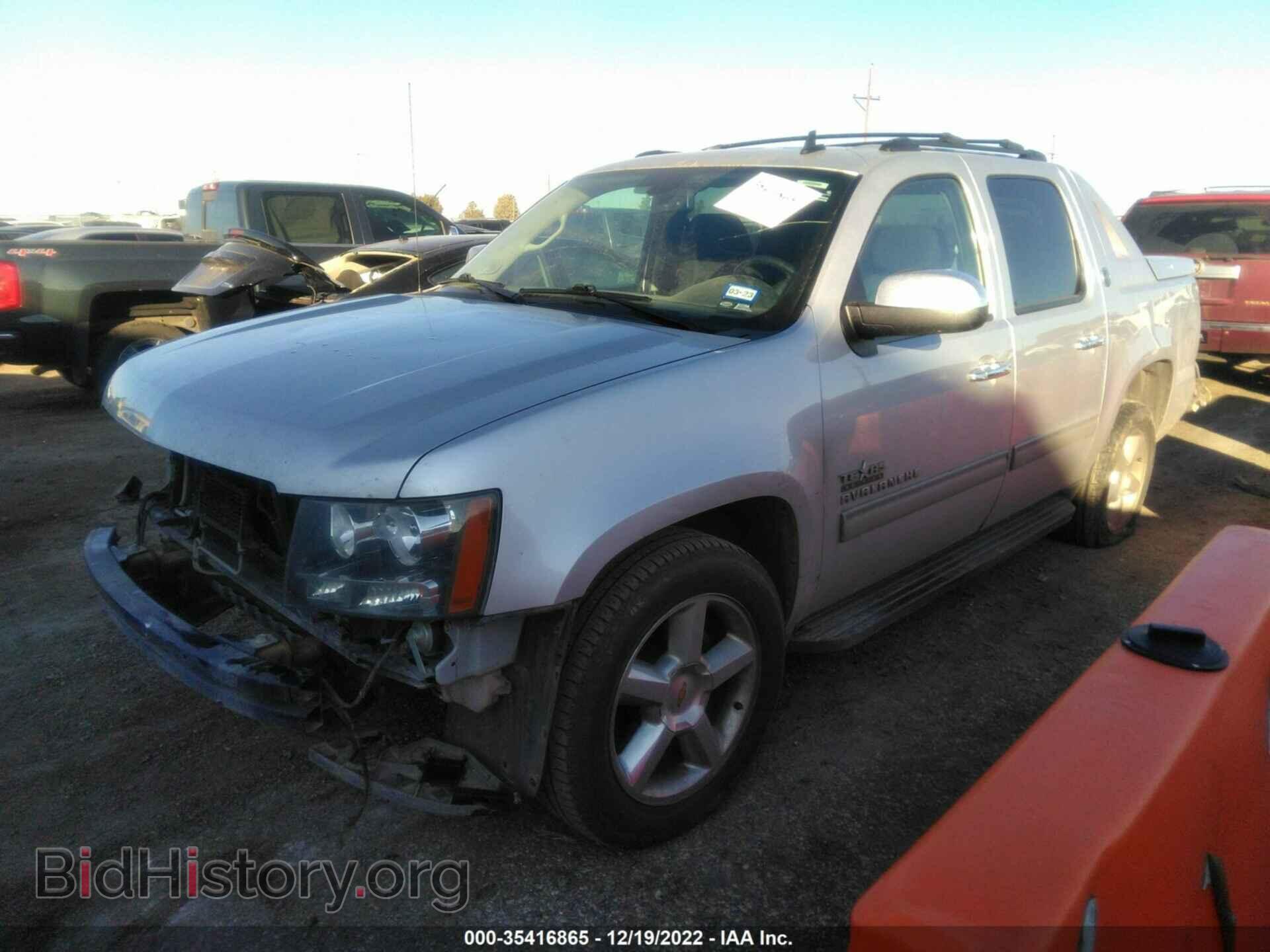 2013 CHEVROLET AVALANCHE - VIN: 3GNMCEE0XDG169370 - Фото 2