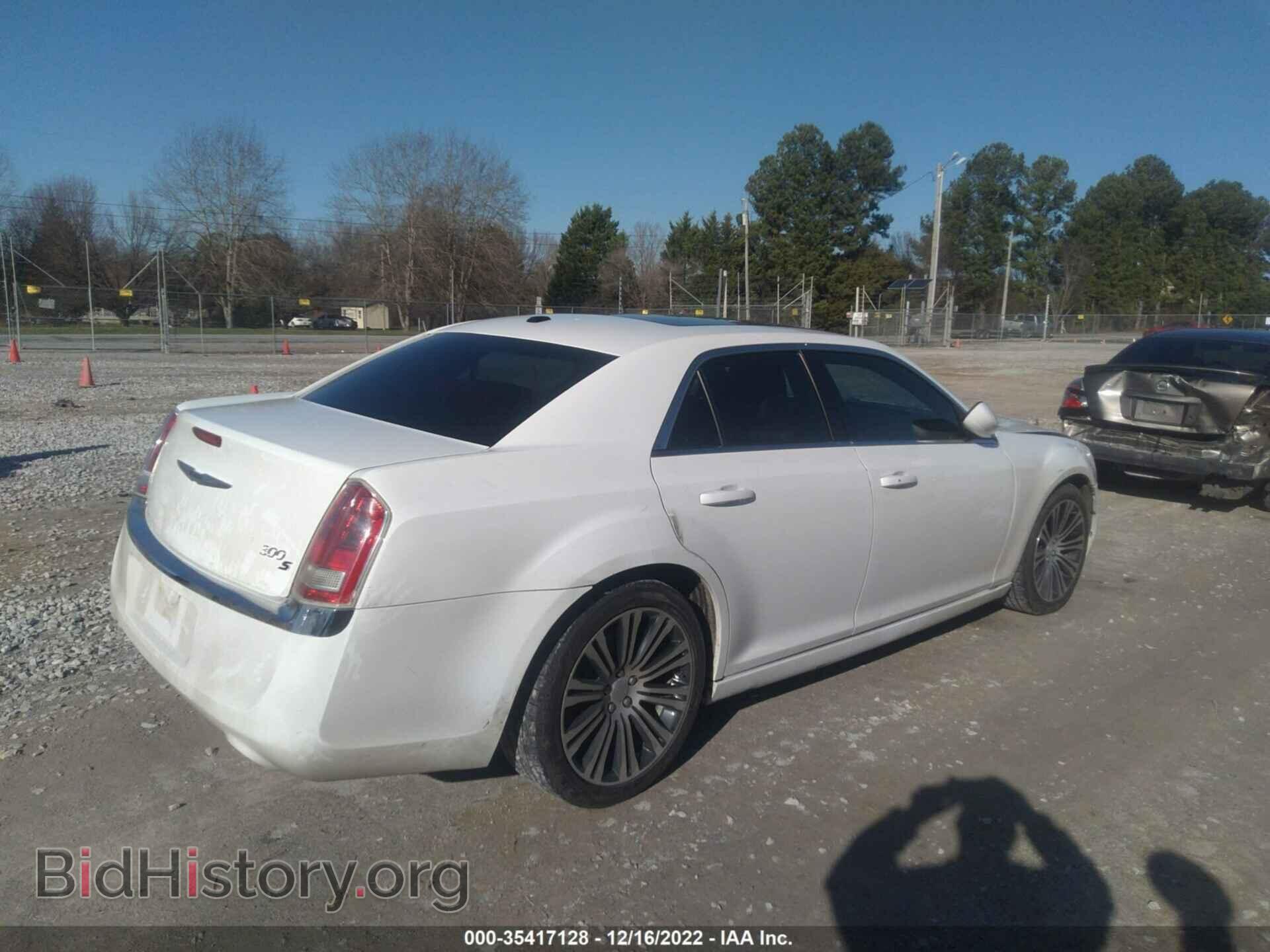 2013 CHRYSLER 300 - VIN: 2C3CCABG1DH739825 - Фото 4