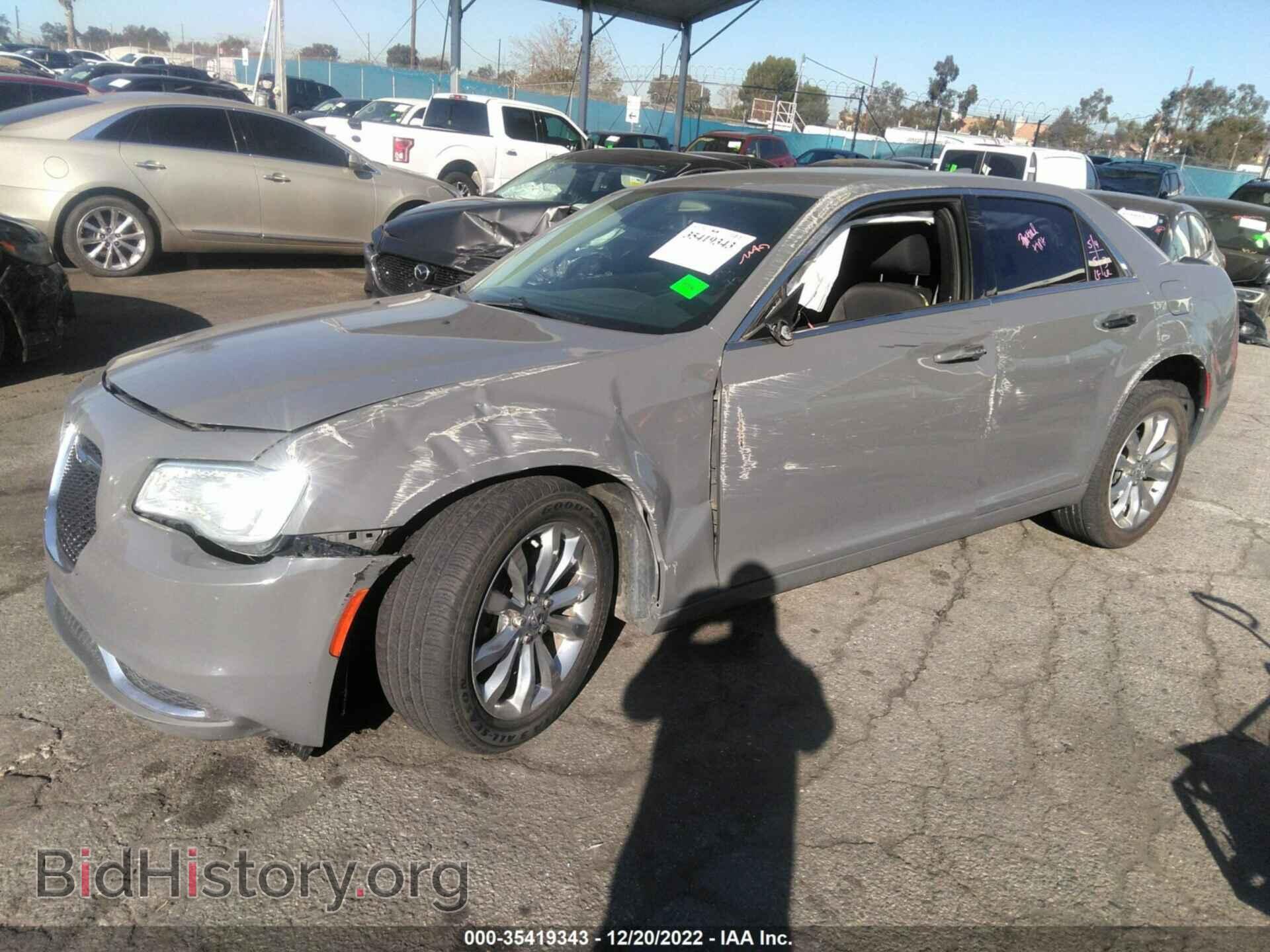 2019 CHRYSLER 300 - VIN: 2C3CCARG2KH565301 - Фото 6