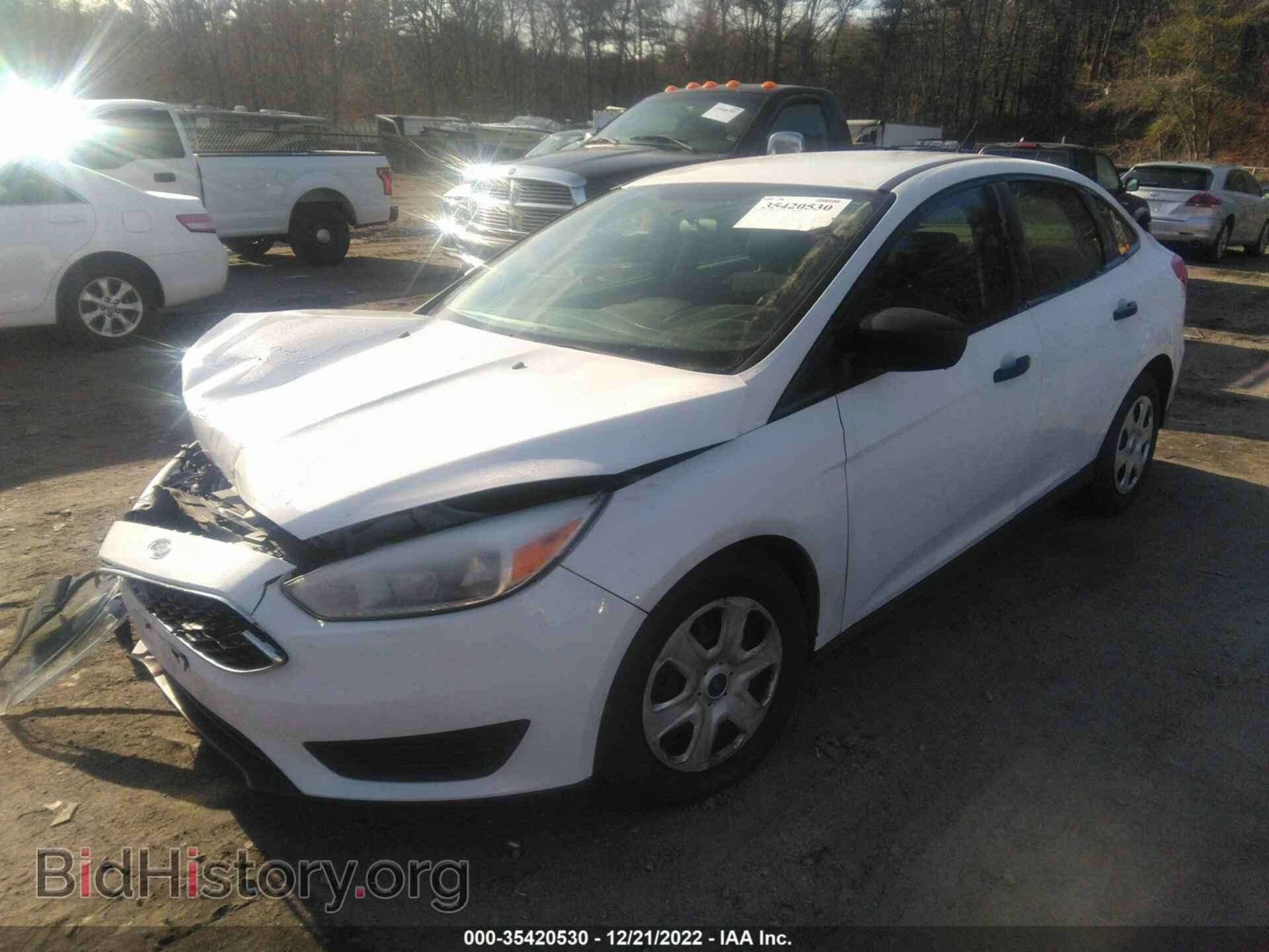 2017 FORD FOCUS - VIN: 1FADP3E24HL206964 - Photo 2