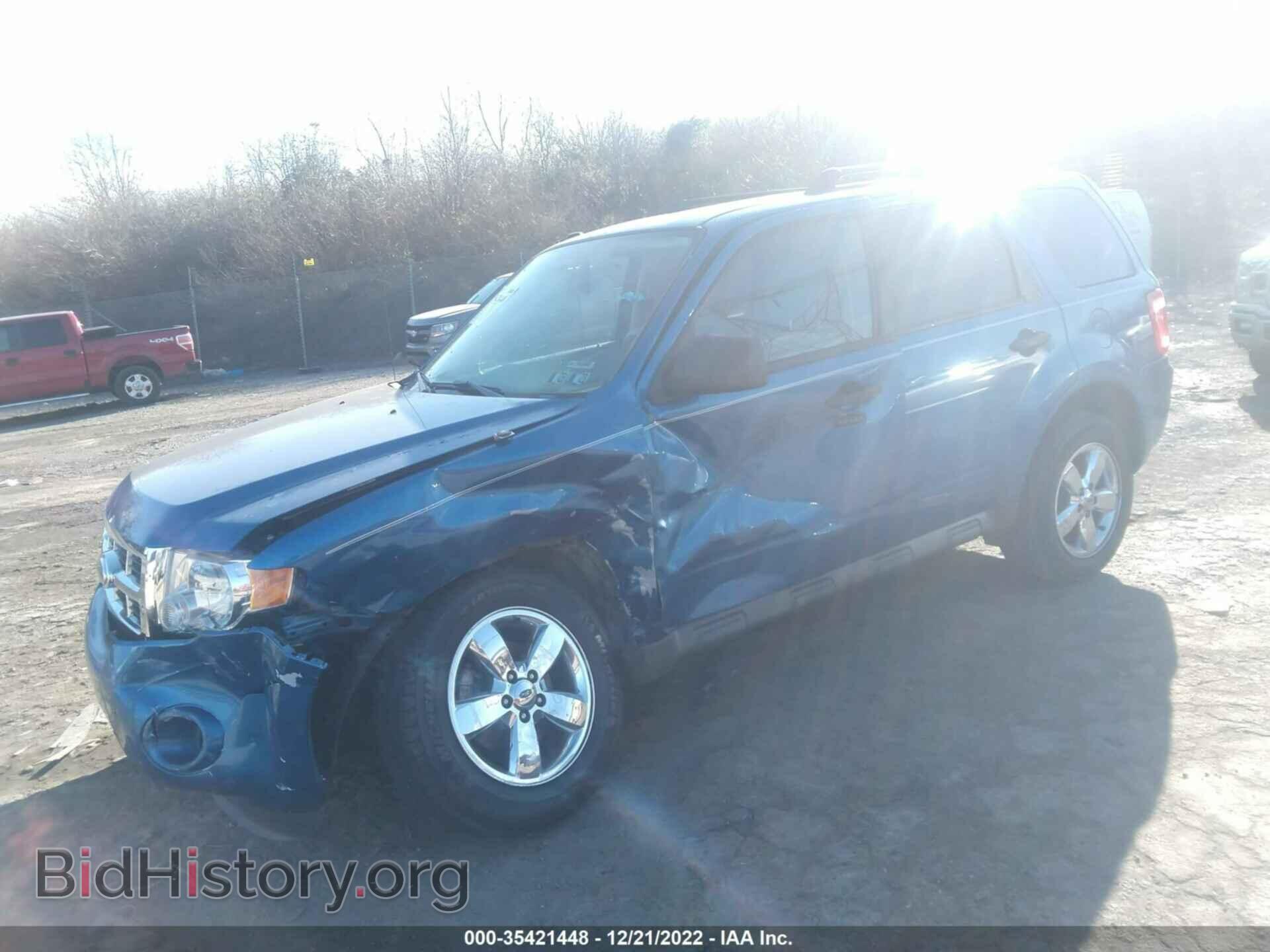 2011 FORD ESCAPE - VIN: 1FMCU9D75BKC59163 - Photo 2