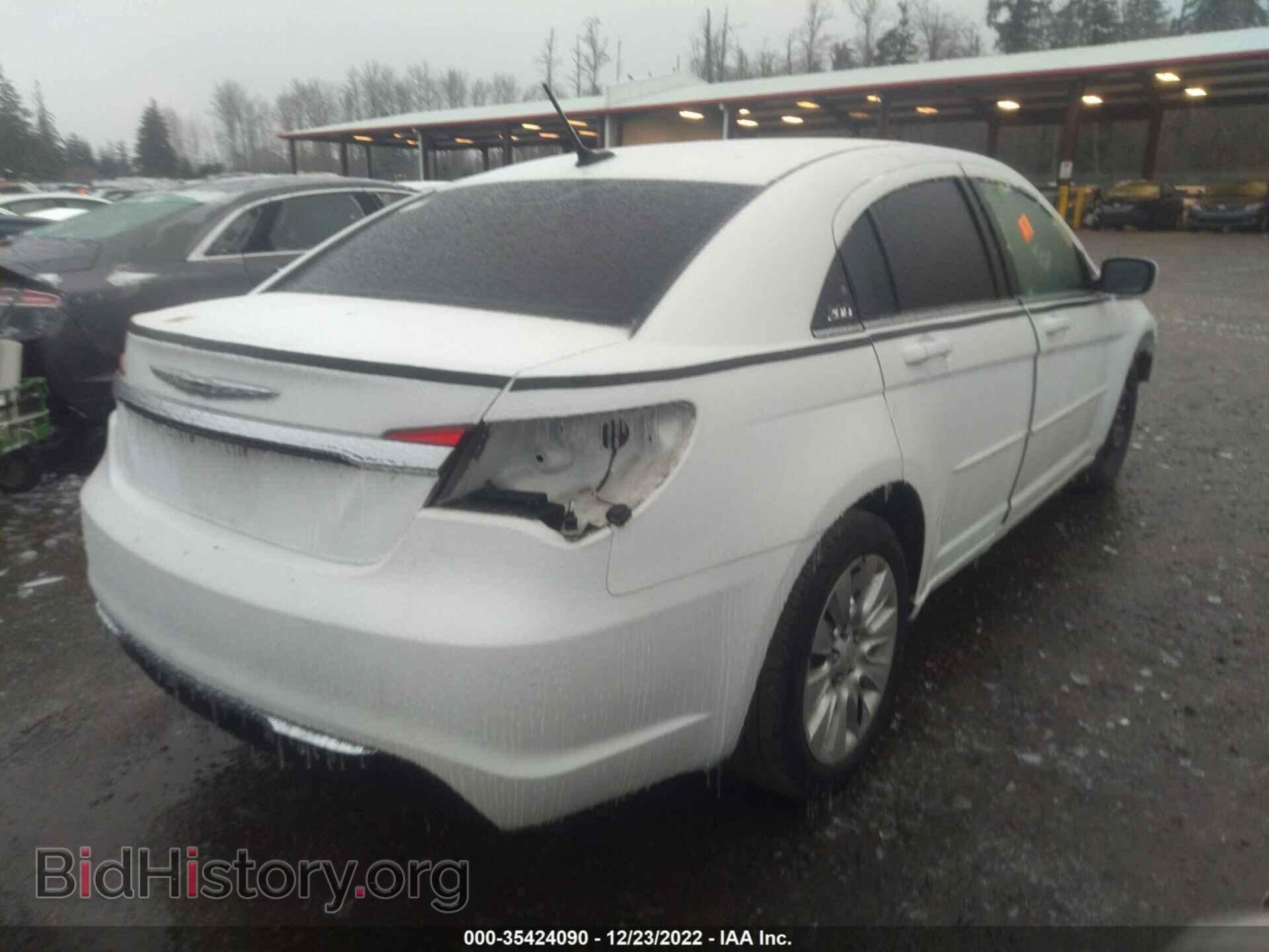 2012 CHRYSLER 200 - VIN: 1C3CCBAB0CN212764 - Фото 4
