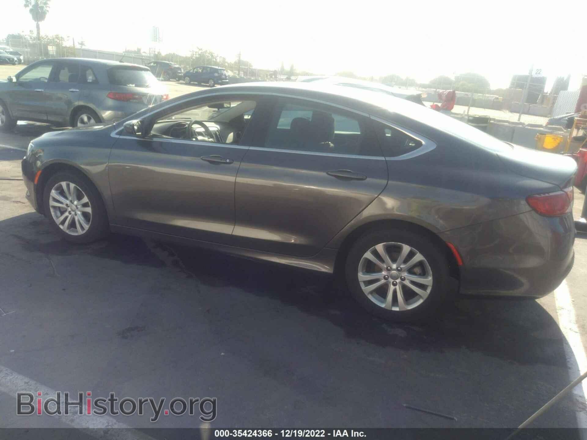 2016 CHRYSLER 200 - VIN: 1C3CCCAB3GN107504 - Фото 3