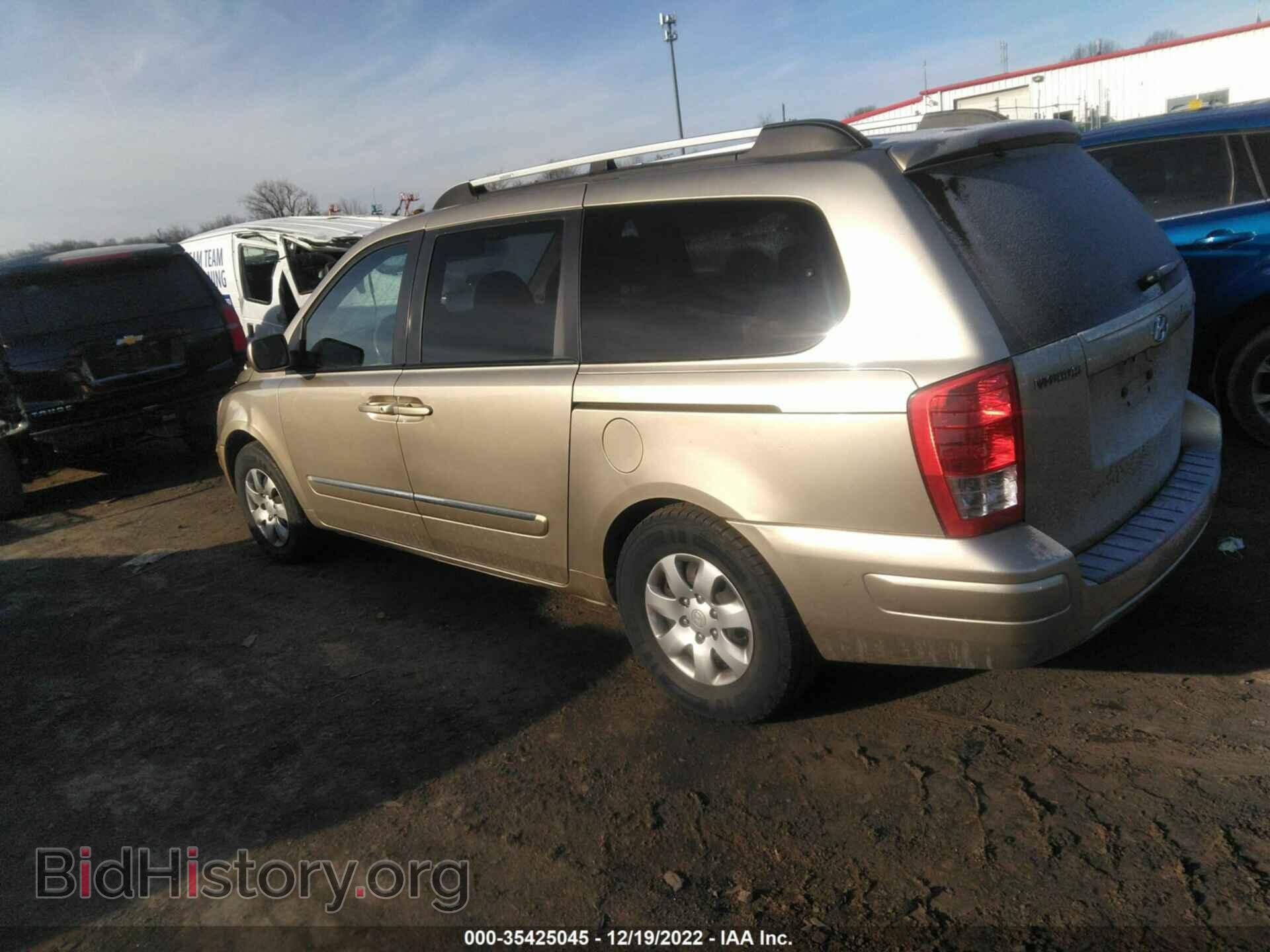 2007 HYUNDAI ENTOURAGE - VIN: KNDMC233476043533 - Фото 3