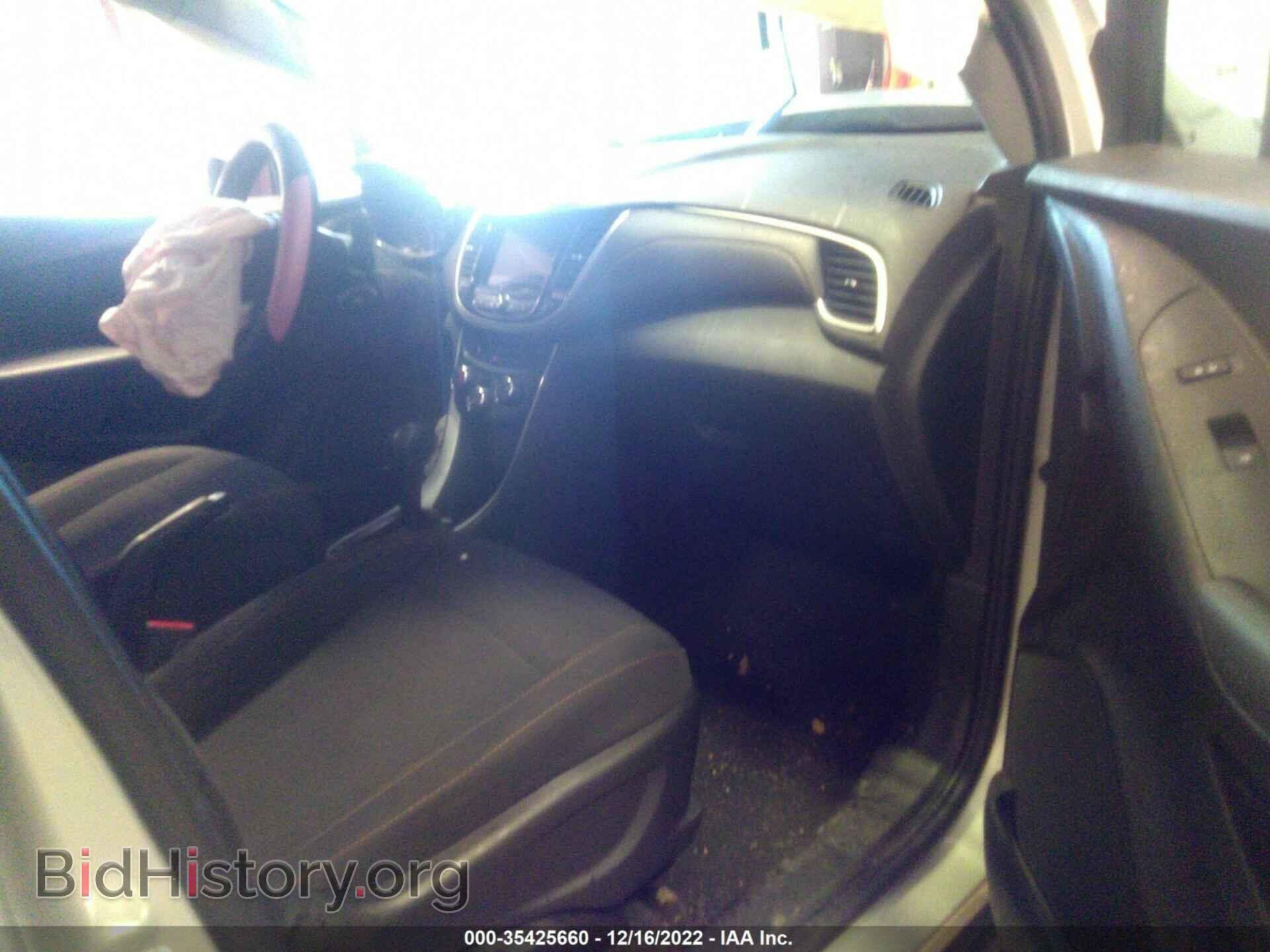 2019 CHEVROLET TRAX - VIN: 3GNCJKSB1KL136591 - Фото 5