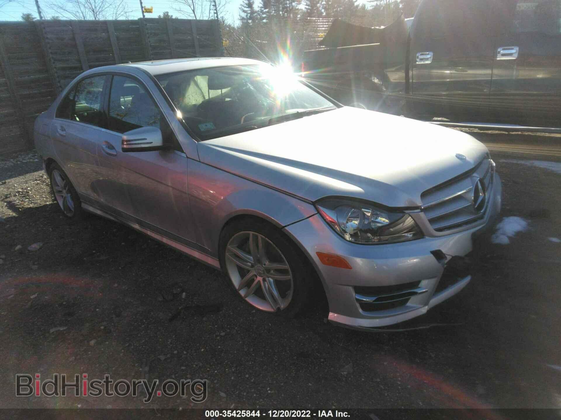 Photo WDDGF8AB7DR284228 - MERCEDES-BENZ C-CLASS 2013