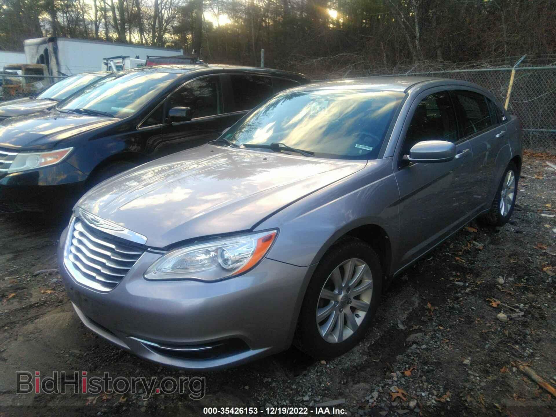 2013 CHRYSLER 200 - VIN: 1C3CCBBB7DN706281 - Photo 2
