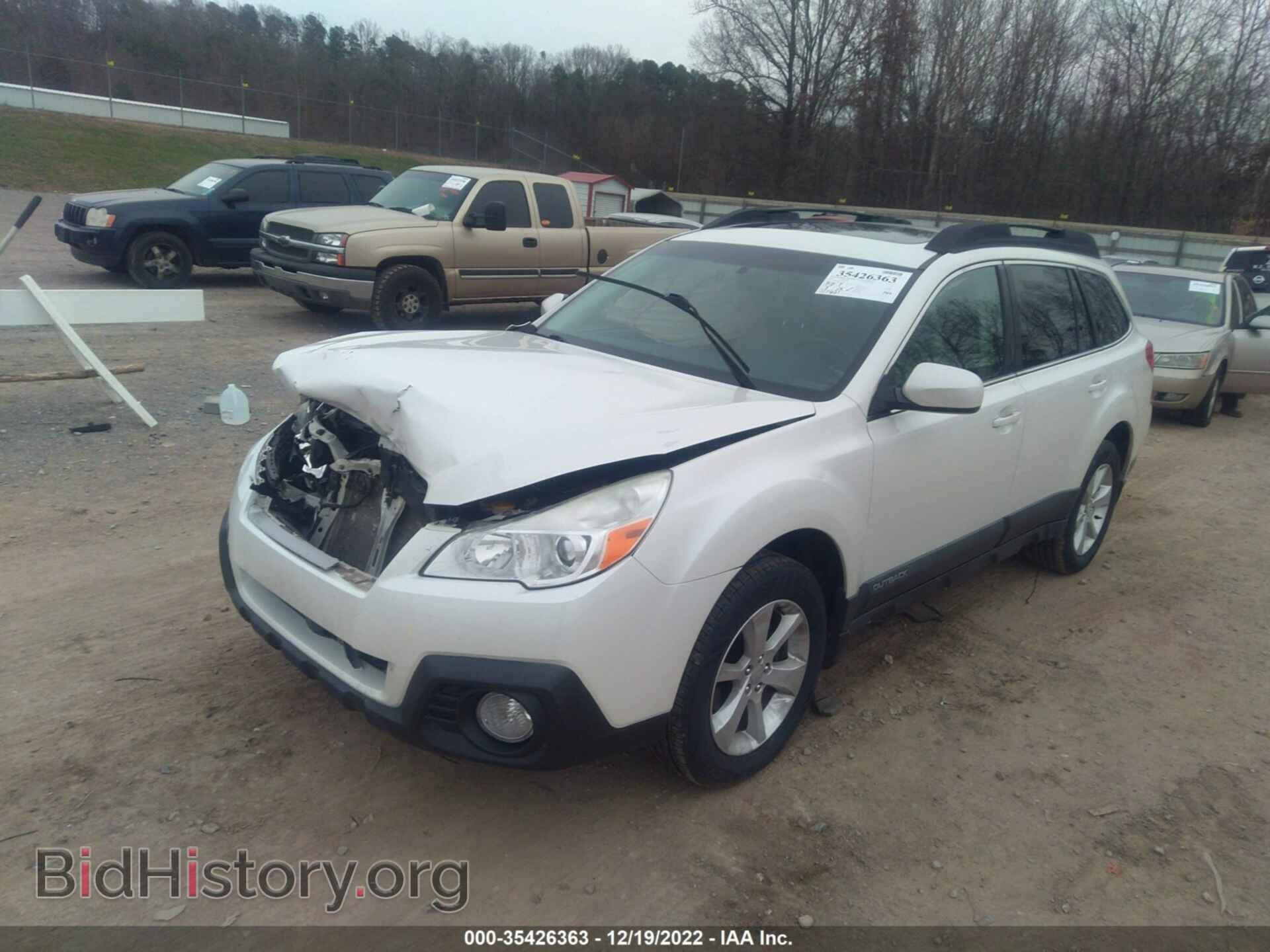 2014 SUBARU OUTBACK - VIN: 4S4BRCDC8E3223733 - Фото 2