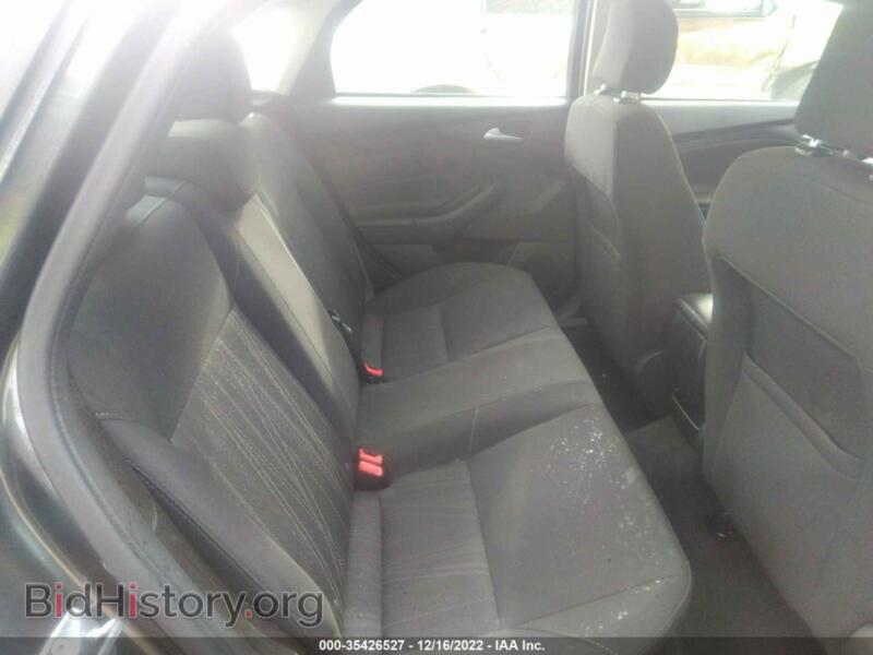 2017 Ford FOCUS (VIN 1FADP3F21HL203695) — photo 8 of 11