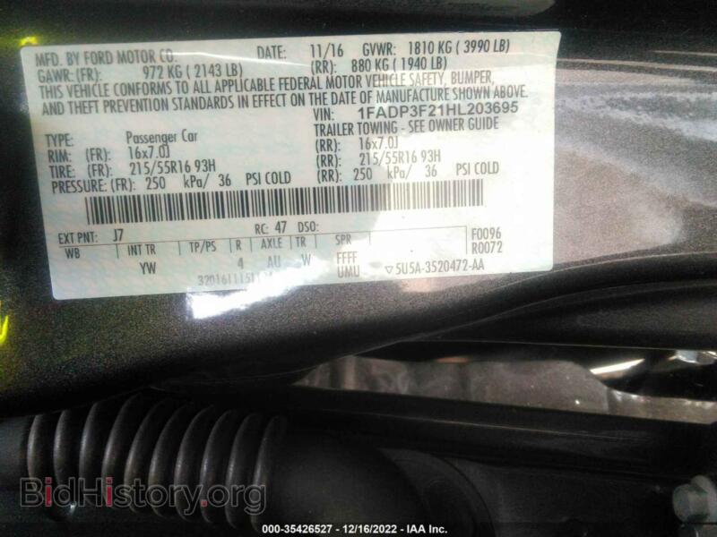 2017 Ford FOCUS (VIN 1FADP3F21HL203695) — photo 9 of 11