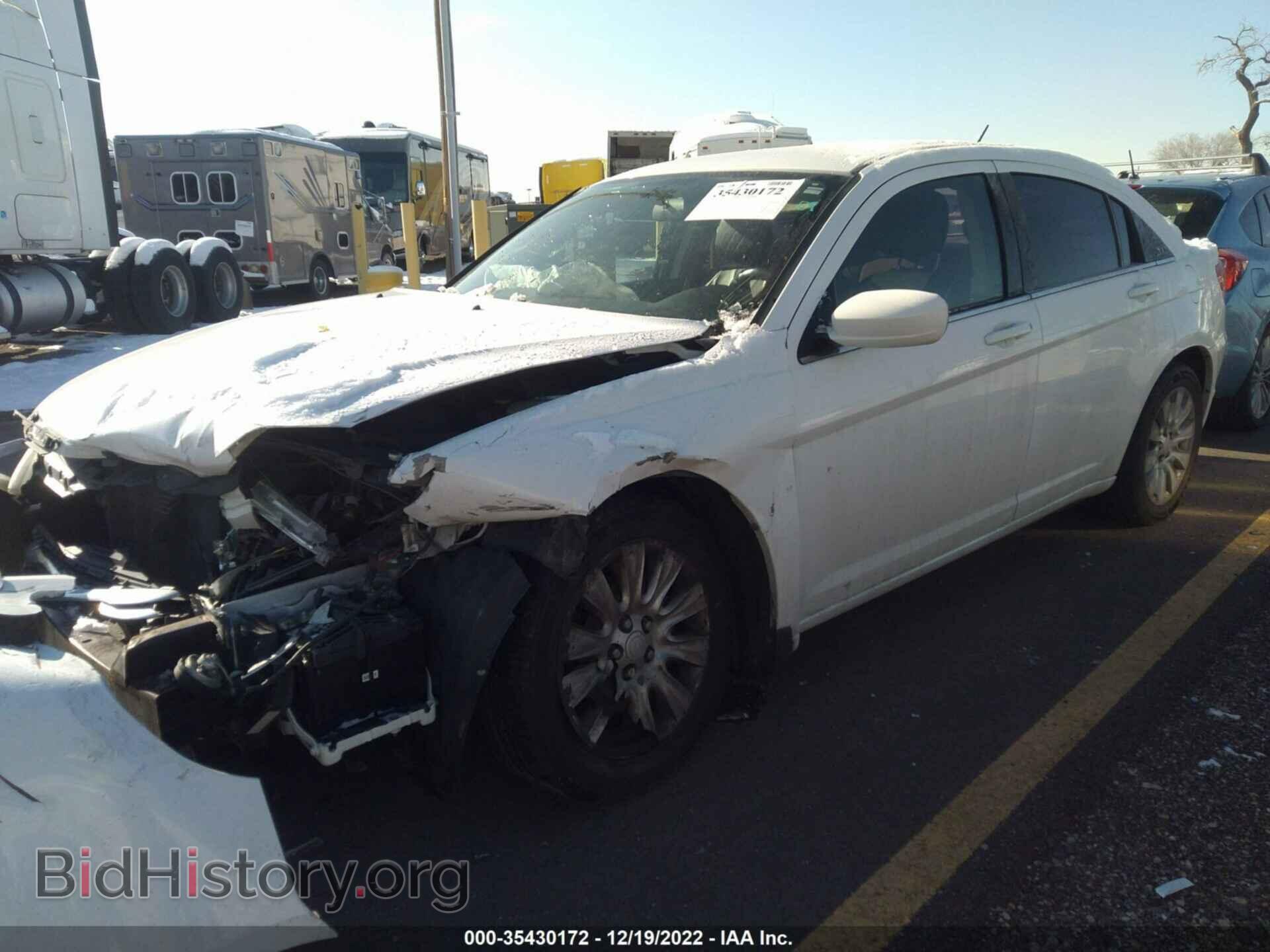 2012 CHRYSLER 200 - VIN: 1C3CCBAB8CN112928 - Photo 2
