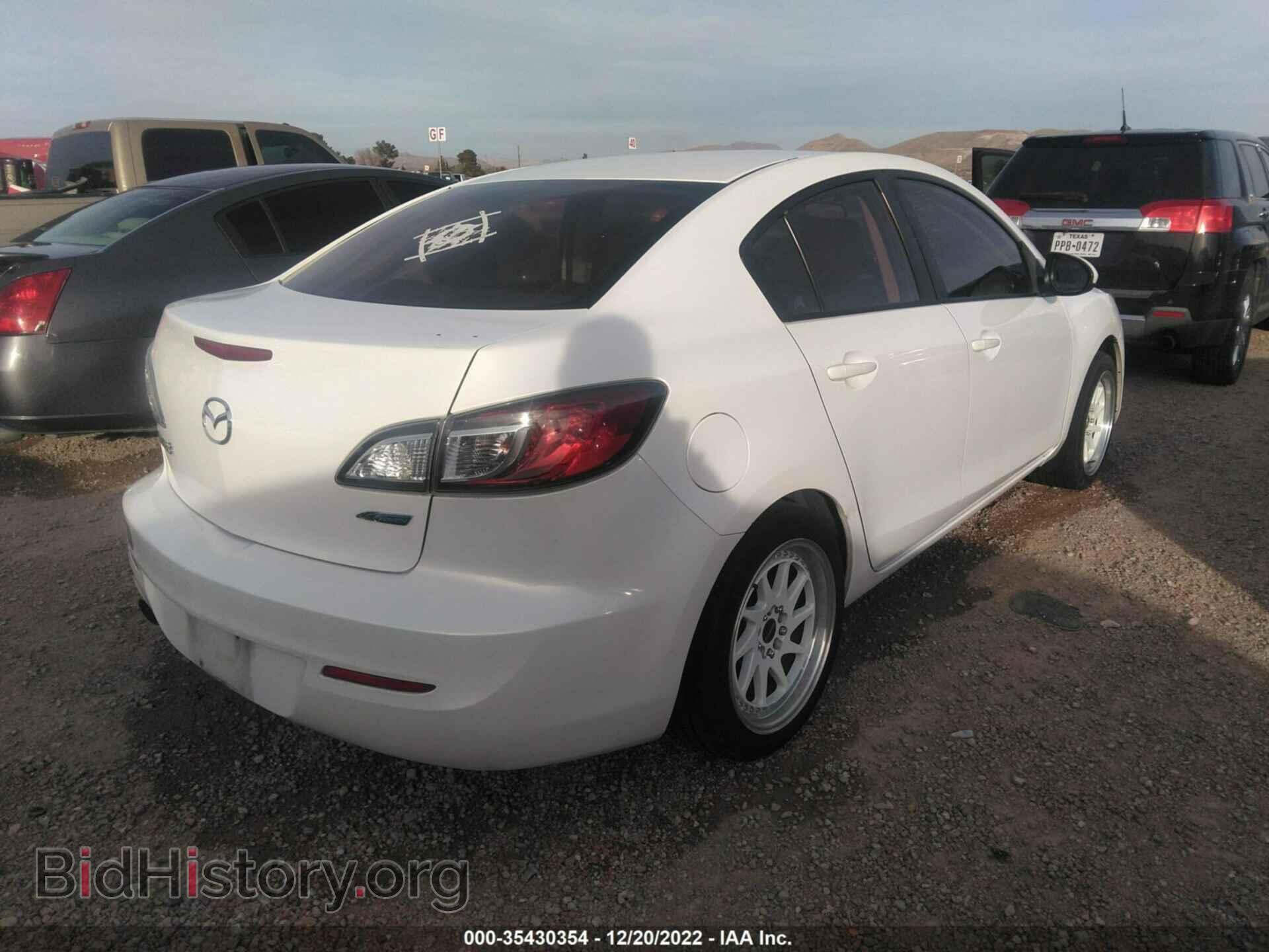 2013 MAZDA MAZDA3 - VIN: JM1BL1U73D1713813 - Фото 4