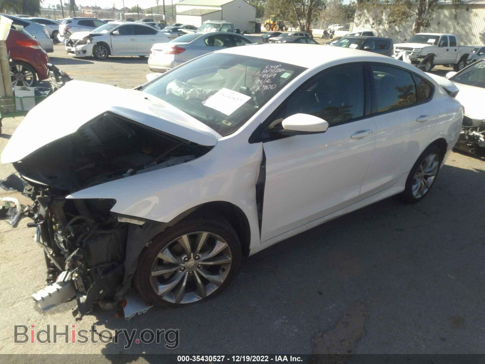 2015 CHRYSLER 200 - VIN: 1C3CCCBB3FN659369 - Фото 2