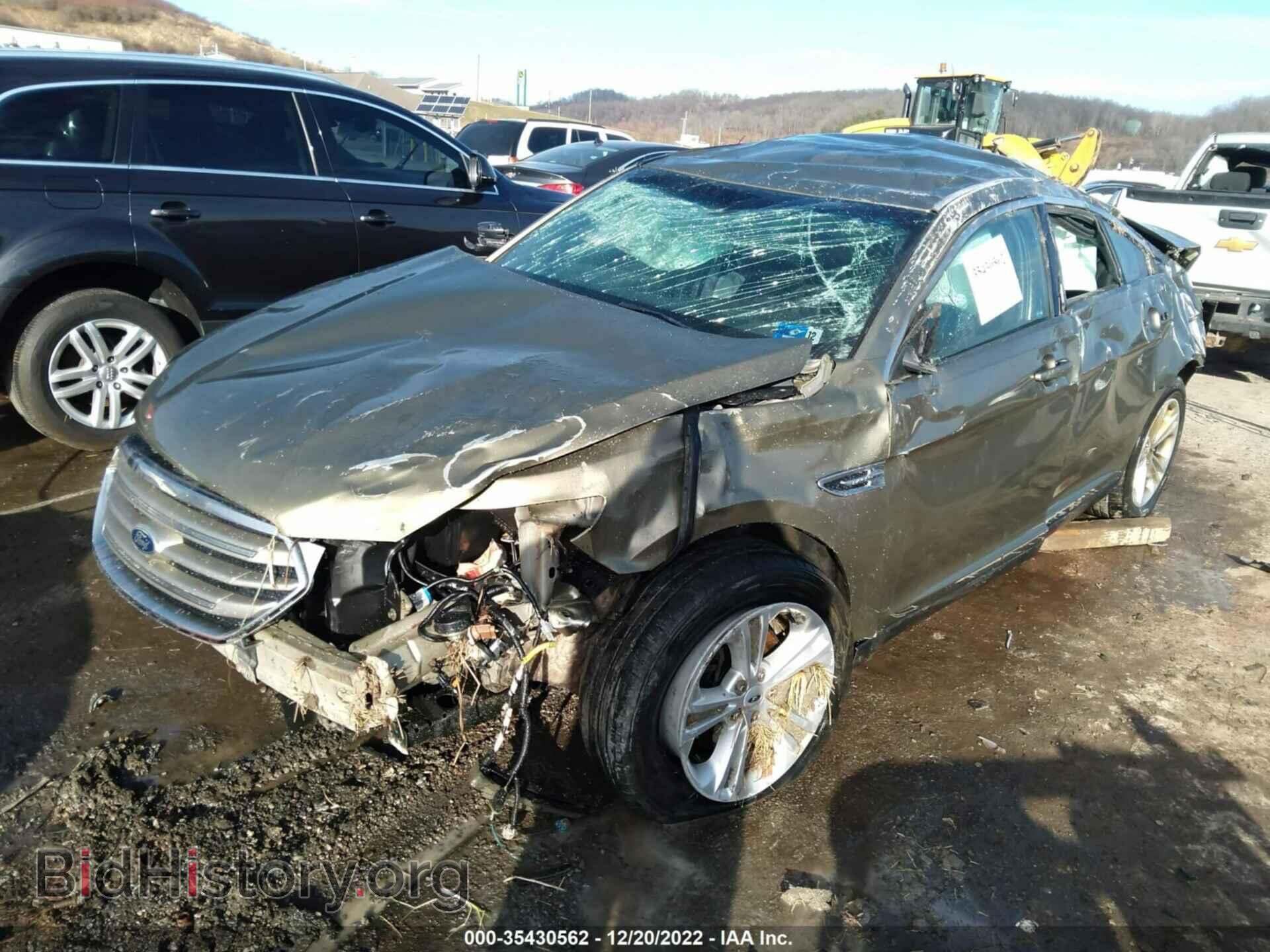 2013 FORD TAURUS - VIN: 1FAHP2E88DG200958 - Фото 2